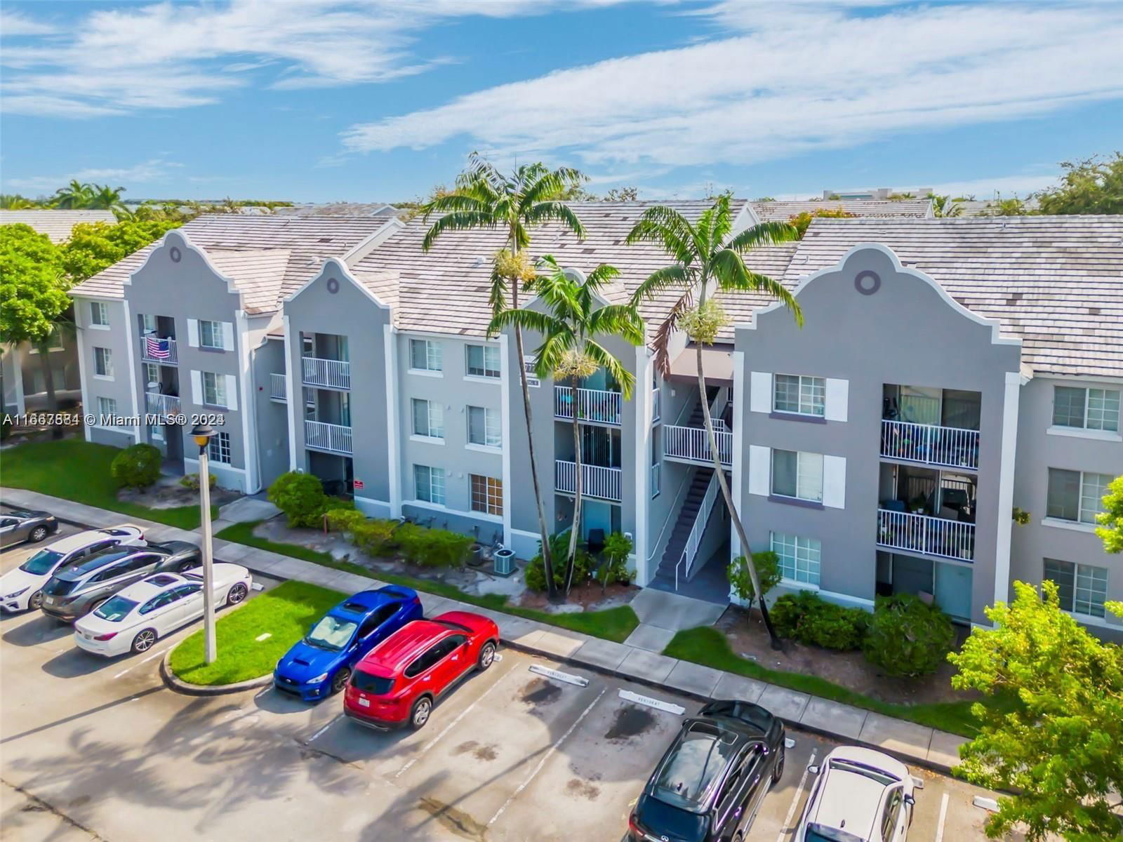 Real estate property located at 655 111th Way #201, Broward, DEVONAIRE CONDO AT PEMBRO, Pembroke Pines, FL