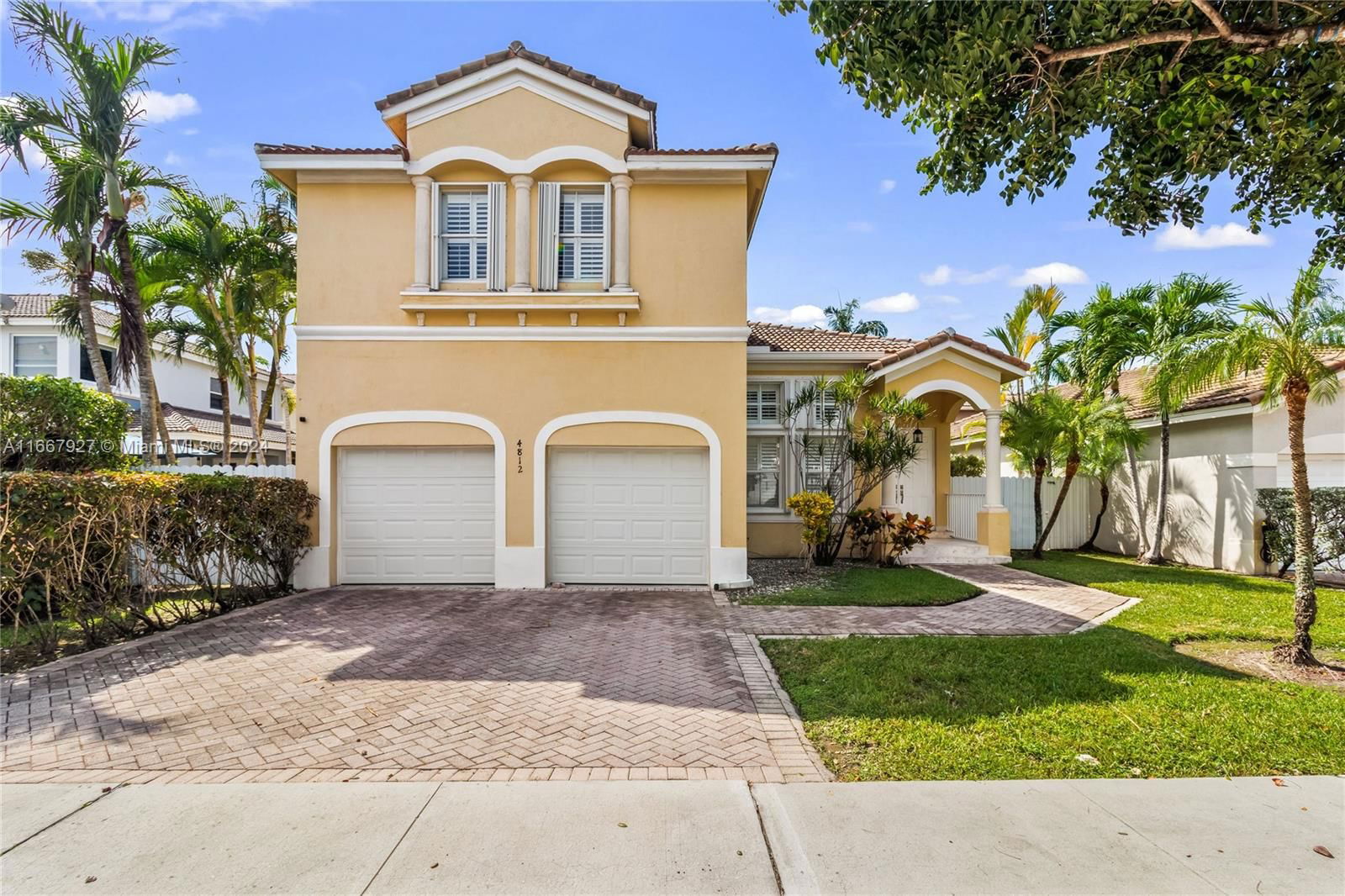 Real estate property located at 4812 112th Ct, Miami-Dade, COSTA BONITA, Doral, FL