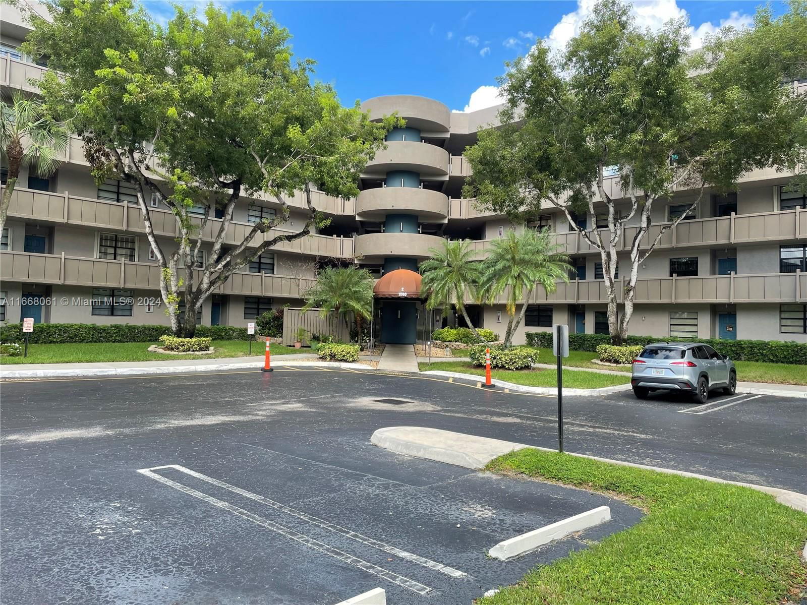 Real estate property located at , Broward, COLONY POINT 2 CONDO, Pembroke Pines, FL