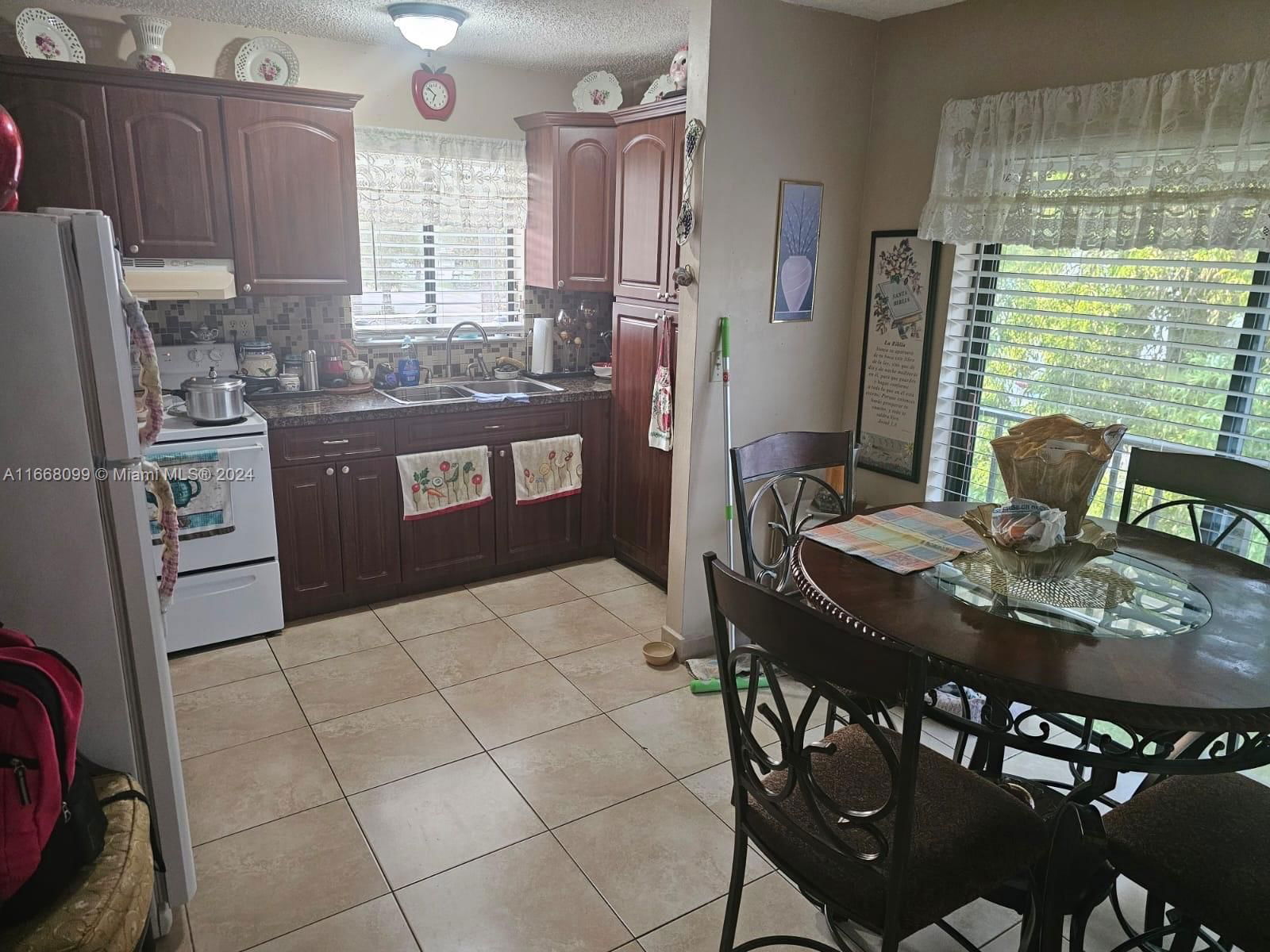 Real estate property located at 1521 42nd Pl #18, Miami-Dade, CORANES CONDO #2, Hialeah, FL