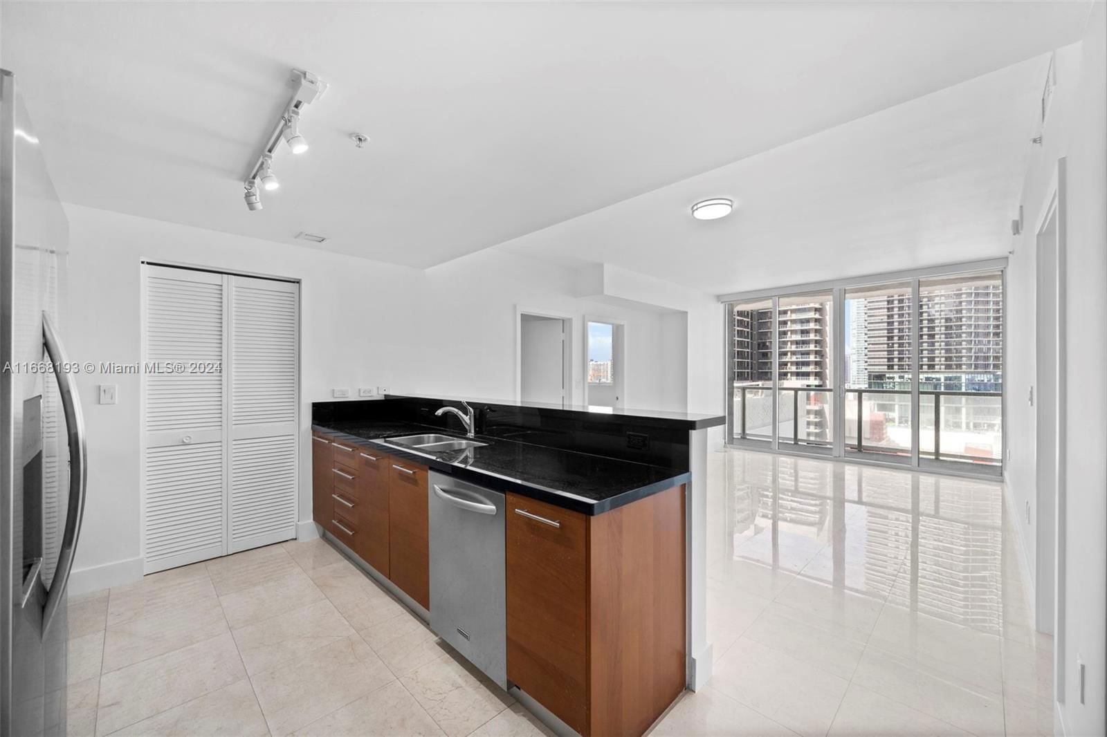 Real estate property located at 253 2nd St #1901, Miami-Dade, VIZCAYNE SOUTH CONDO, Miami, FL