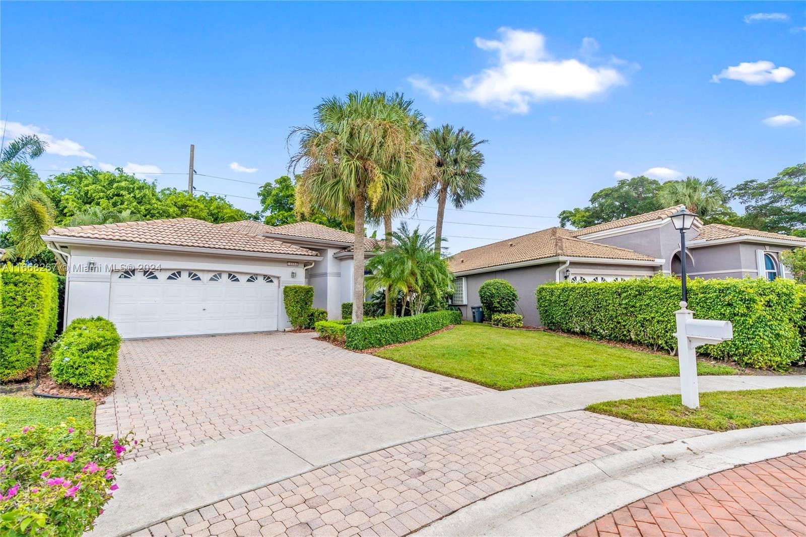 Real estate property located at 16686 Madrid Ct, Palm Beach, MONTEREY LAKE, Delray Beach, FL