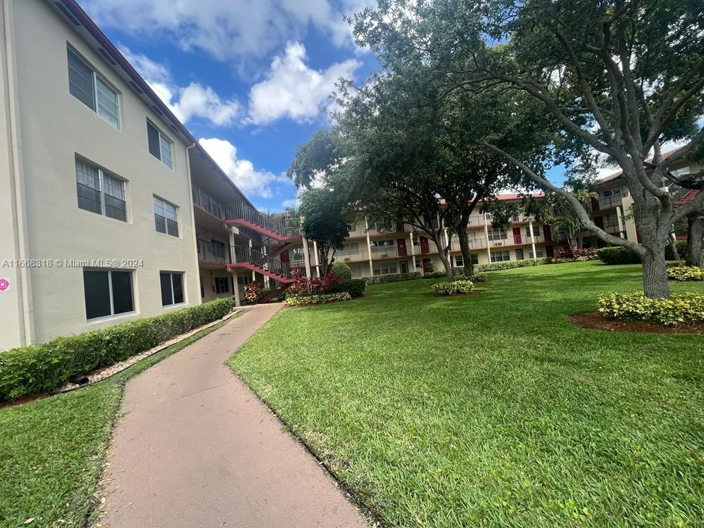 Real estate property located at 251 134th Way #302M, Broward, NEW HAMPTON AT CENTURY VI, Pembroke Pines, FL