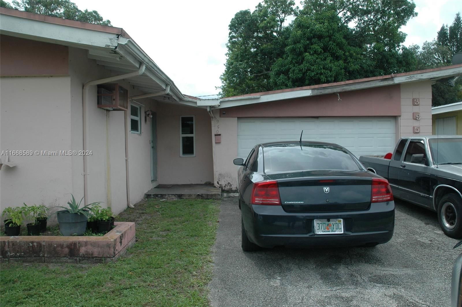 Real estate property located at 3950 189th Ter, Miami-Dade, CAROL CITY GARDENS, Miami Gardens, FL