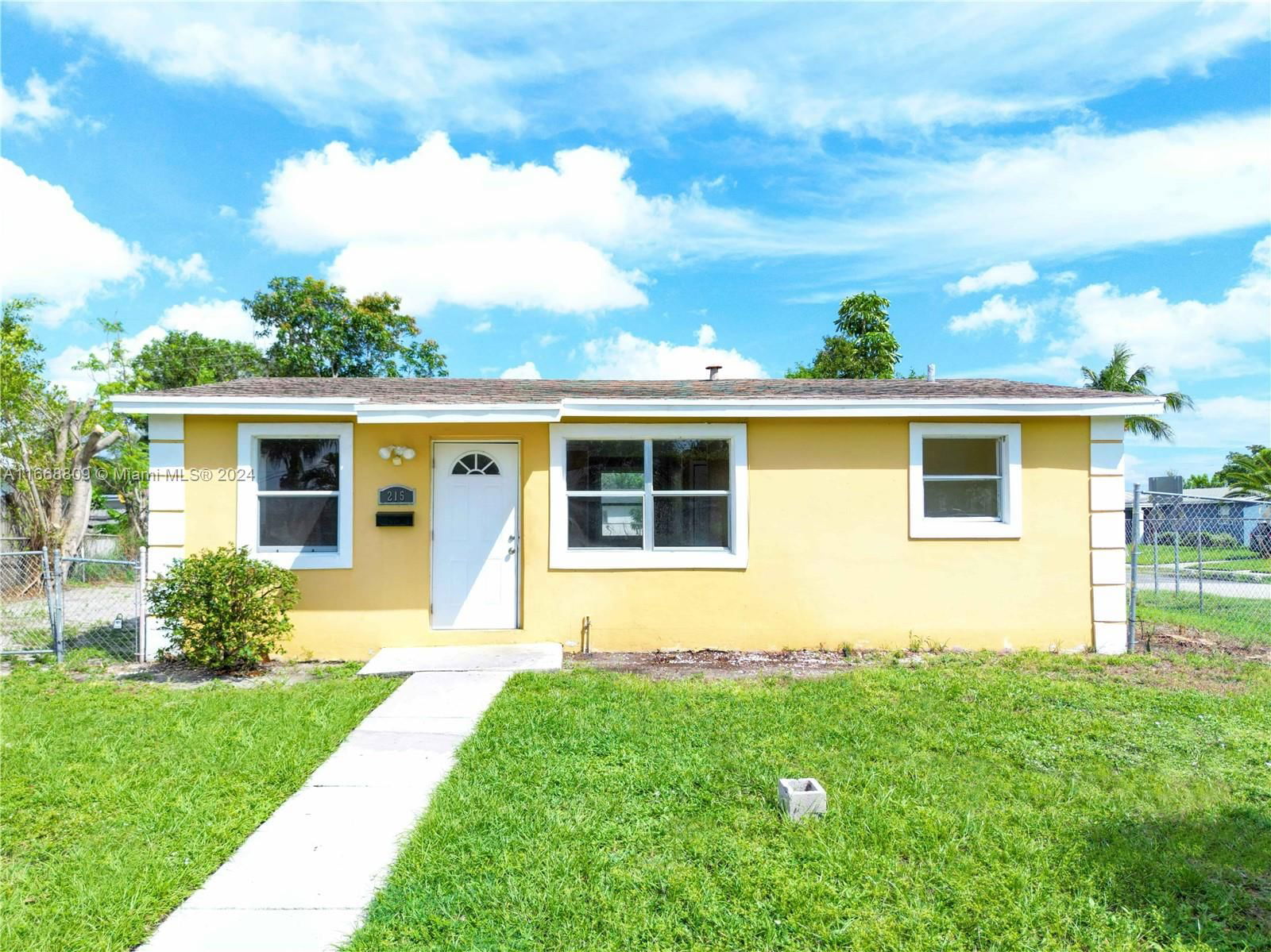 Real estate property located at 215 11th Ave, Palm Beach, POINCIANA HEIGHTS, Boynton Beach, FL