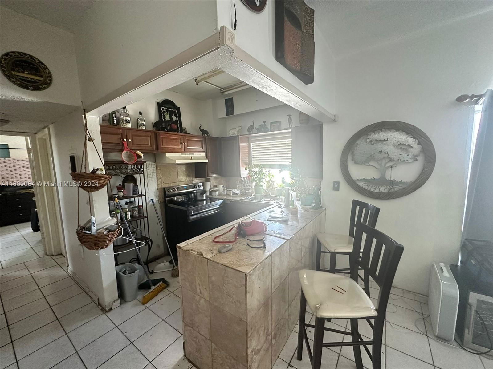 Real estate property located at 1960 Marseille Dr #403, Miami-dade, Apartments Enchante Condo, Miami Beach, FL