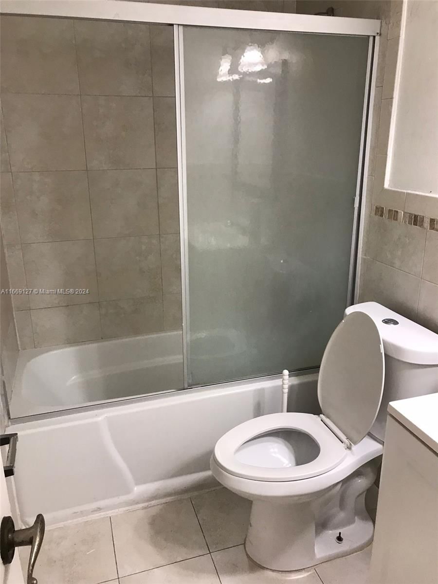 Real estate property located at 423 210th Cir Ter #104-25, Miami-dade, Monterey Village-one Cond, Miami, FL