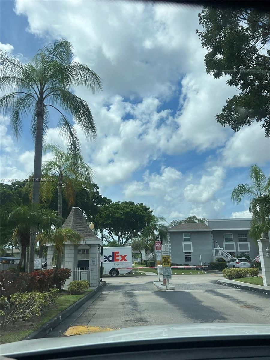 Real estate property located at 423 210th Cir Ter #104-25, Miami-dade, Monterey Village-one Cond, Miami, FL