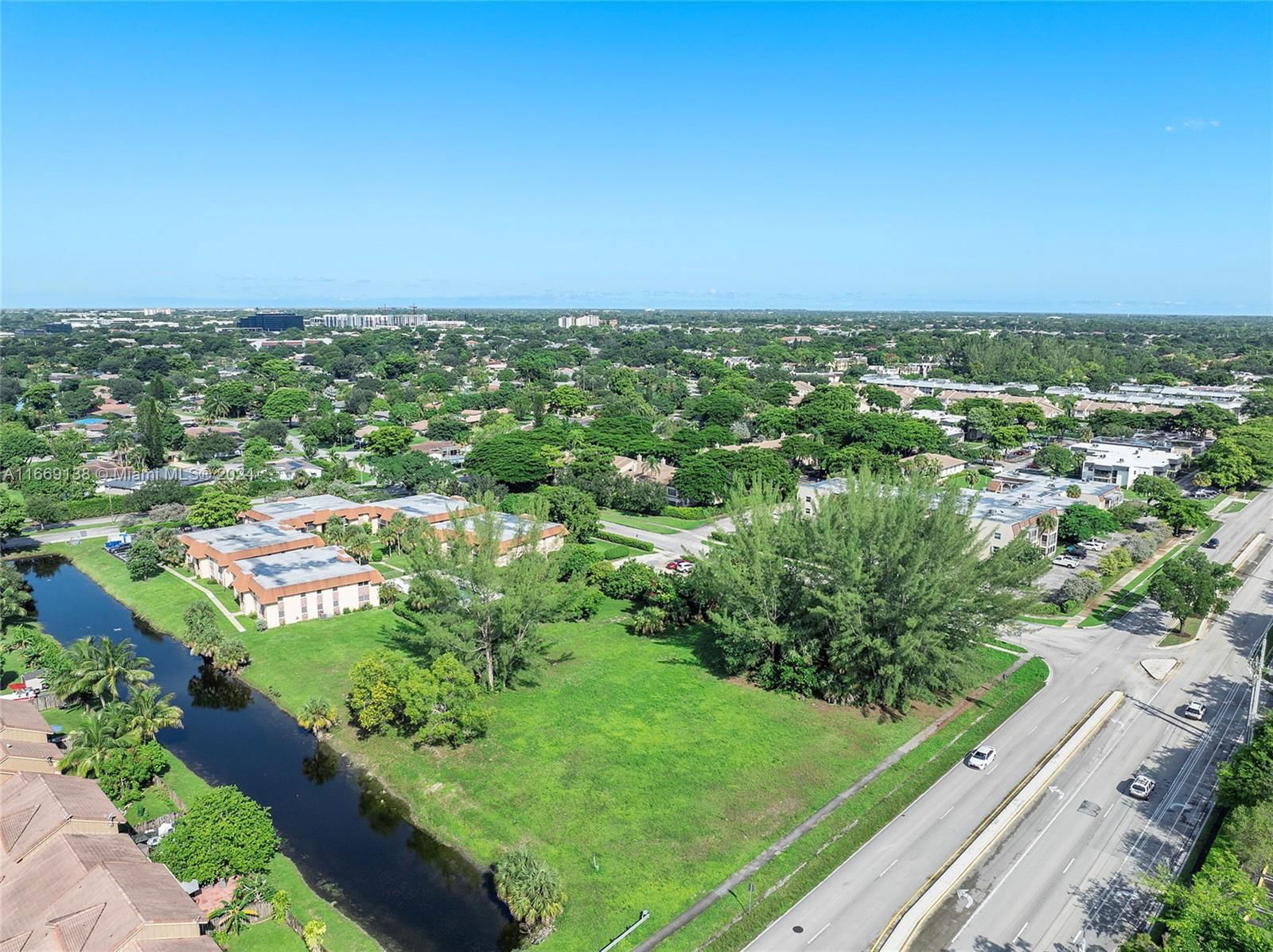 Real estate property located at 27th Riverside Dr, Broward, FORDAN TRACE, Coral Springs, FL