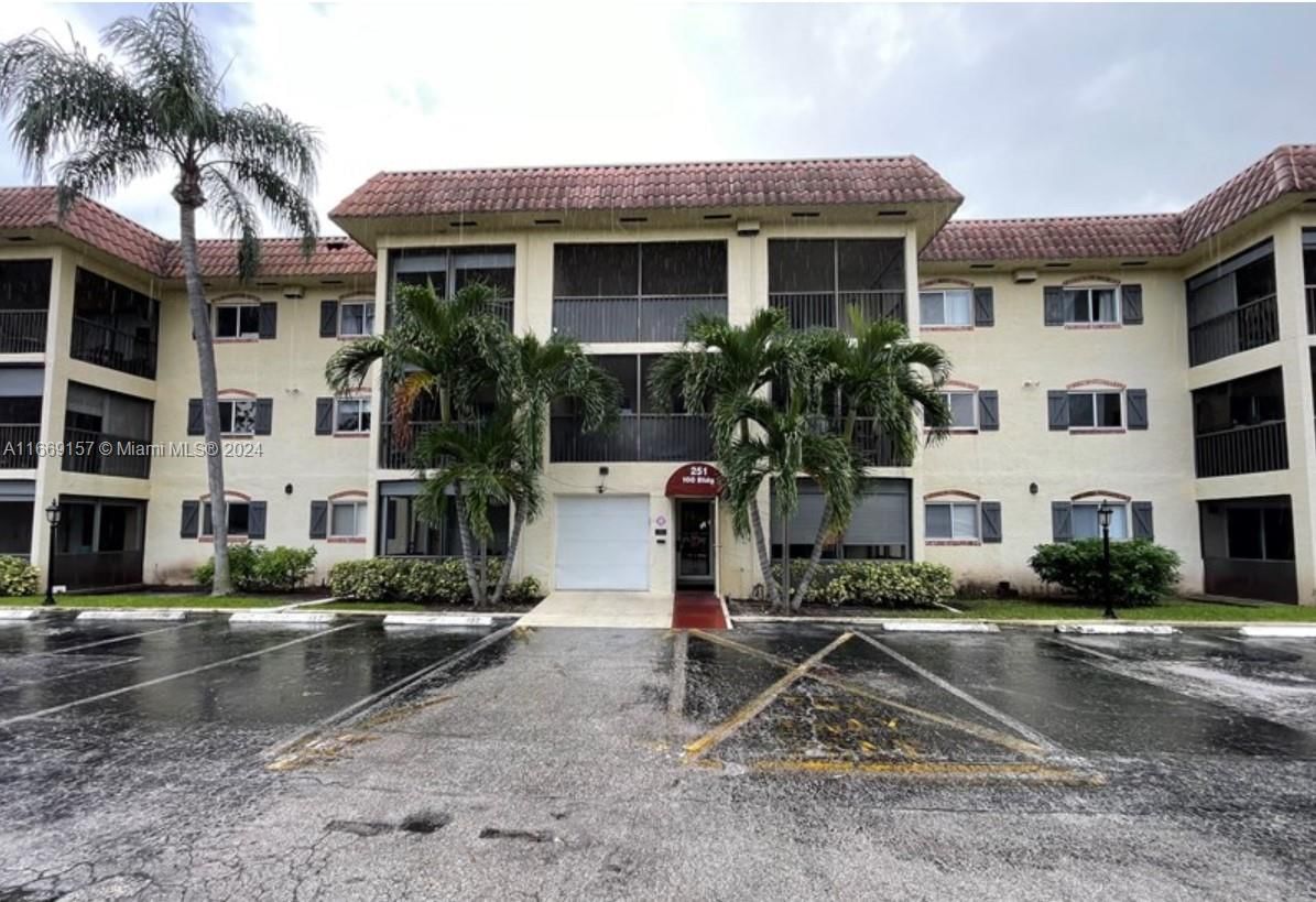 Real estate property located at 251 Cypress Rd #145, Broward, BARCELONA CONDO NORTH BLD, Pompano Beach, FL