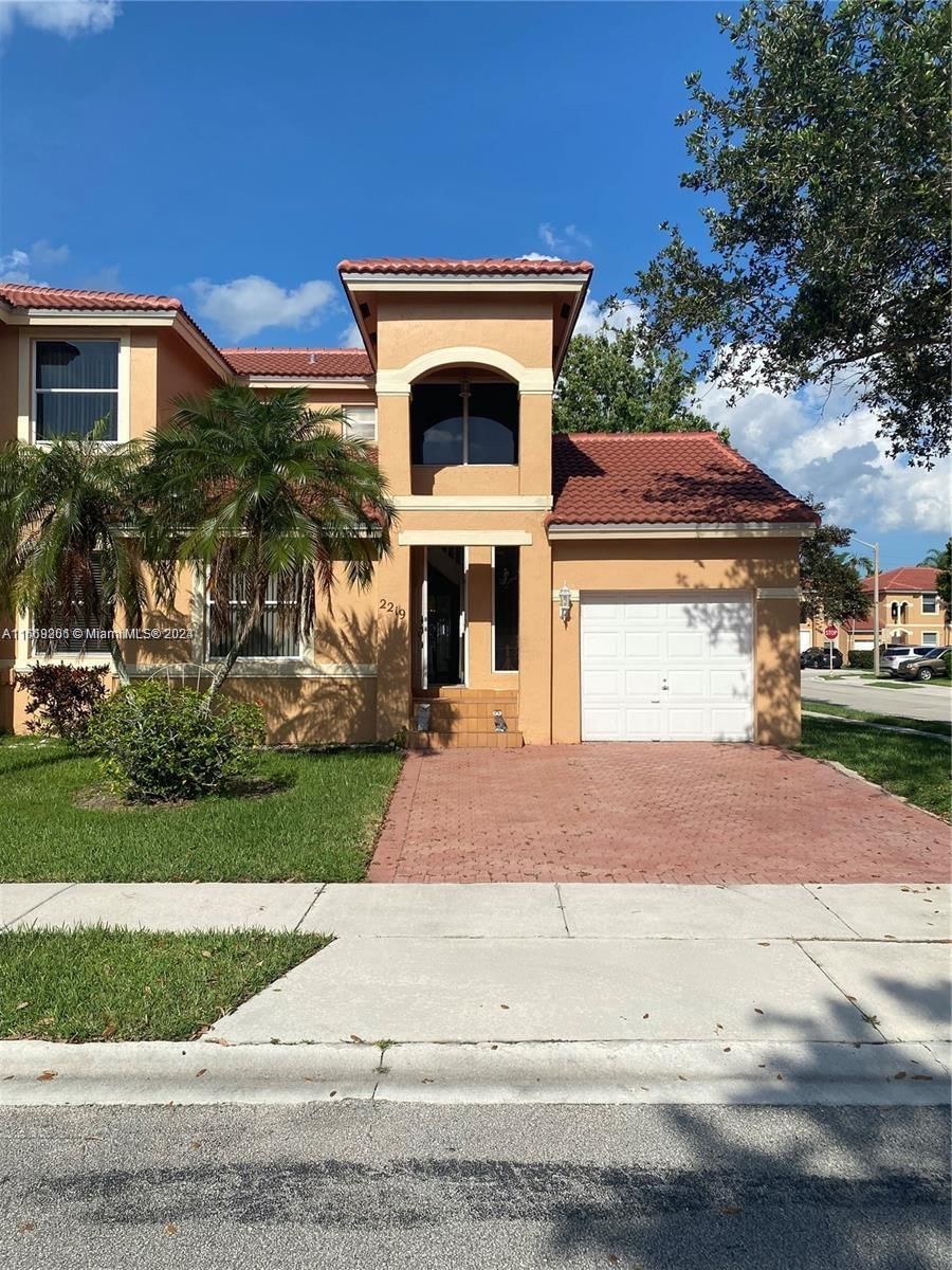 Real estate property located at 2219 161st Ave, Broward, ANTIGUA AT SPRING VALLEY, Pembroke Pines, FL