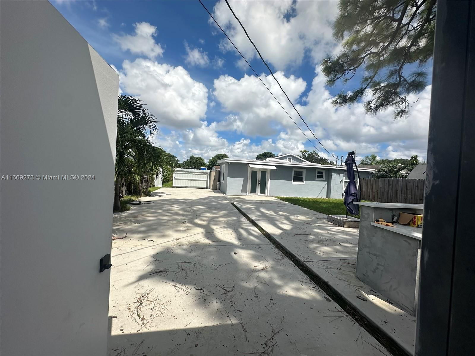 Real estate property located at 3240 101st St, Miami-dade, The Tropics Addn, Miami, FL