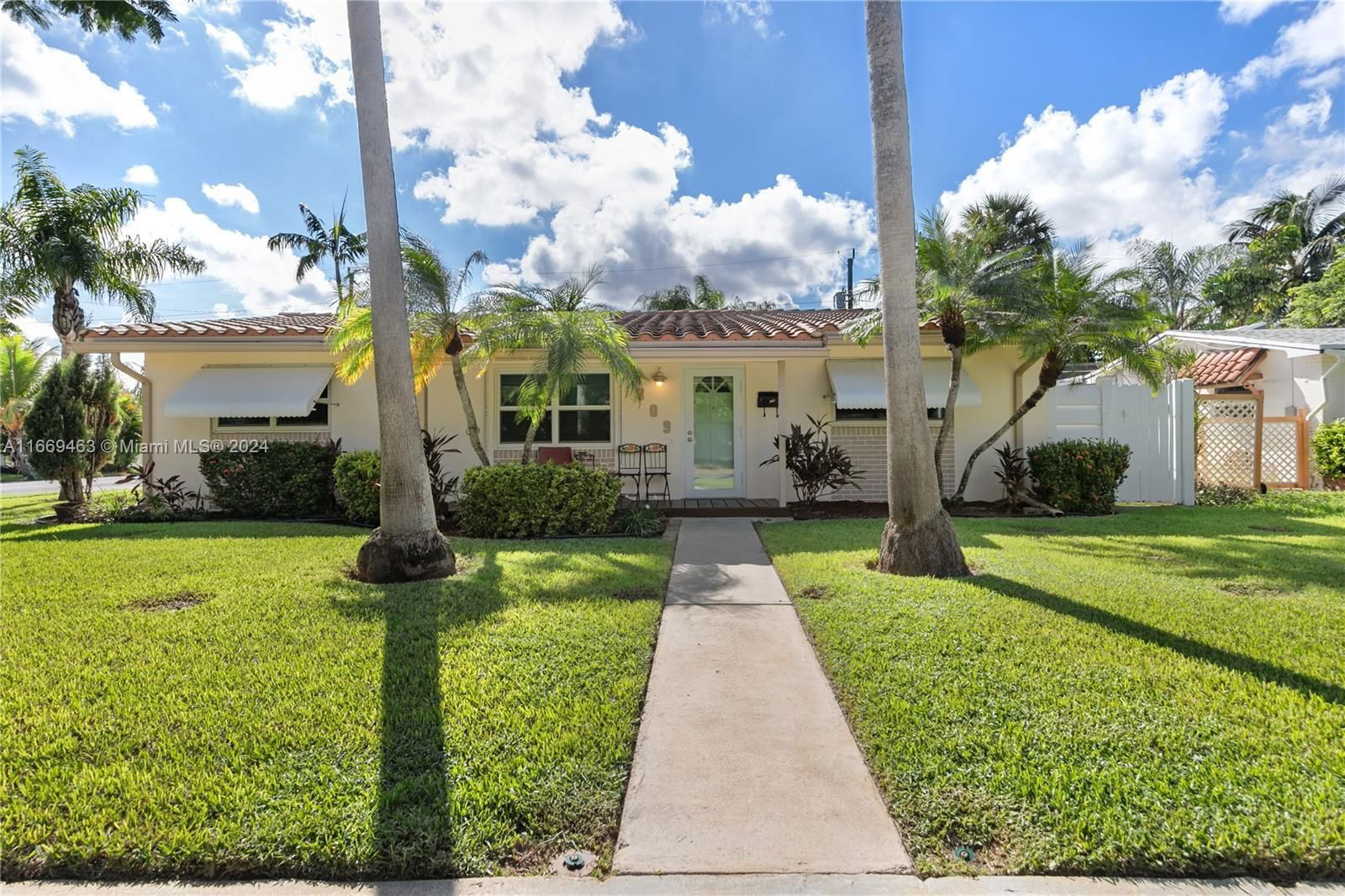 Real estate property located at 809 8th Ave, Broward, DANIA TROPICAL ESTATES, Dania Beach, FL