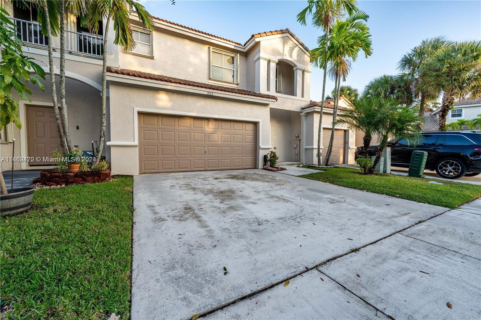 Real estate property located at 811 130th Ave #811, Broward, PEMBROKE FALLS PHASE 3, Pembroke Pines, FL