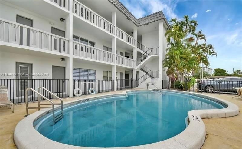 Real estate property located at 6200 22nd Way #305, Broward, IMPERIAL VILLAGE CONDO, Fort Lauderdale, FL