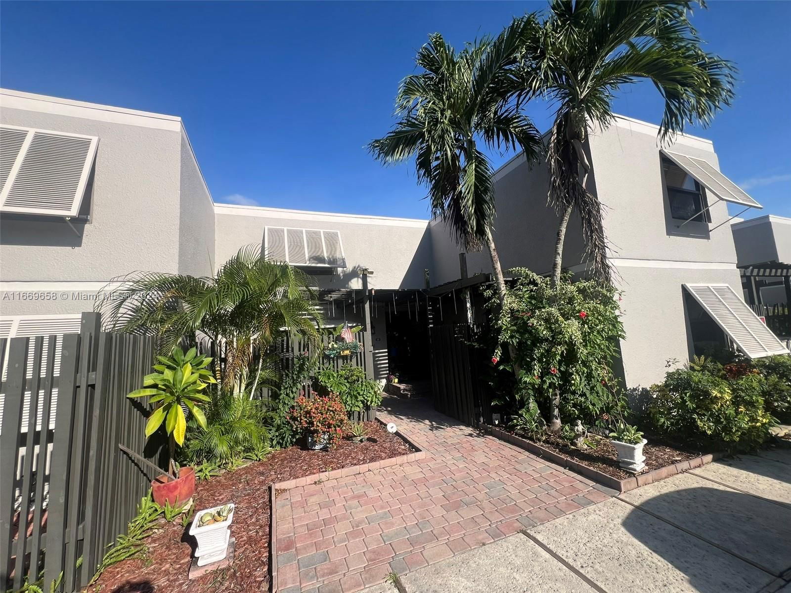 Real estate property located at 1521 113th Ter #0, Broward, EVERGLADES SUGAR & LAND, Pembroke Pines, FL