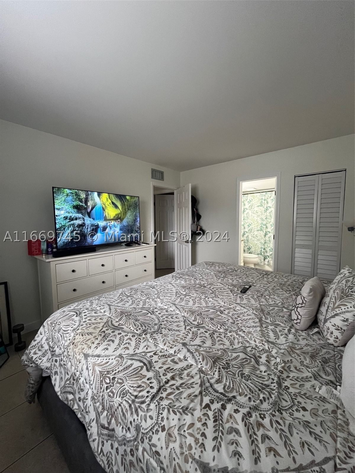 Real estate property located at 8075 7th St #109, Miami-dade, Fontainebleau Gardens Con, Miami, FL