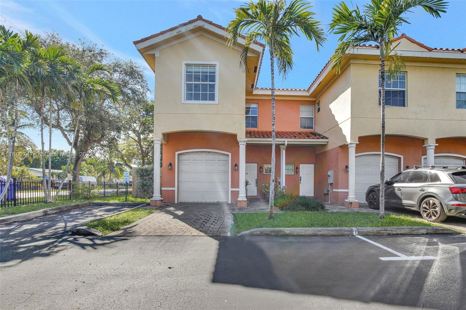 Real estate property located at 2307 Washington St #1, Broward, TUSCAN VIEW CONDOMINIUM, Hollywood, FL