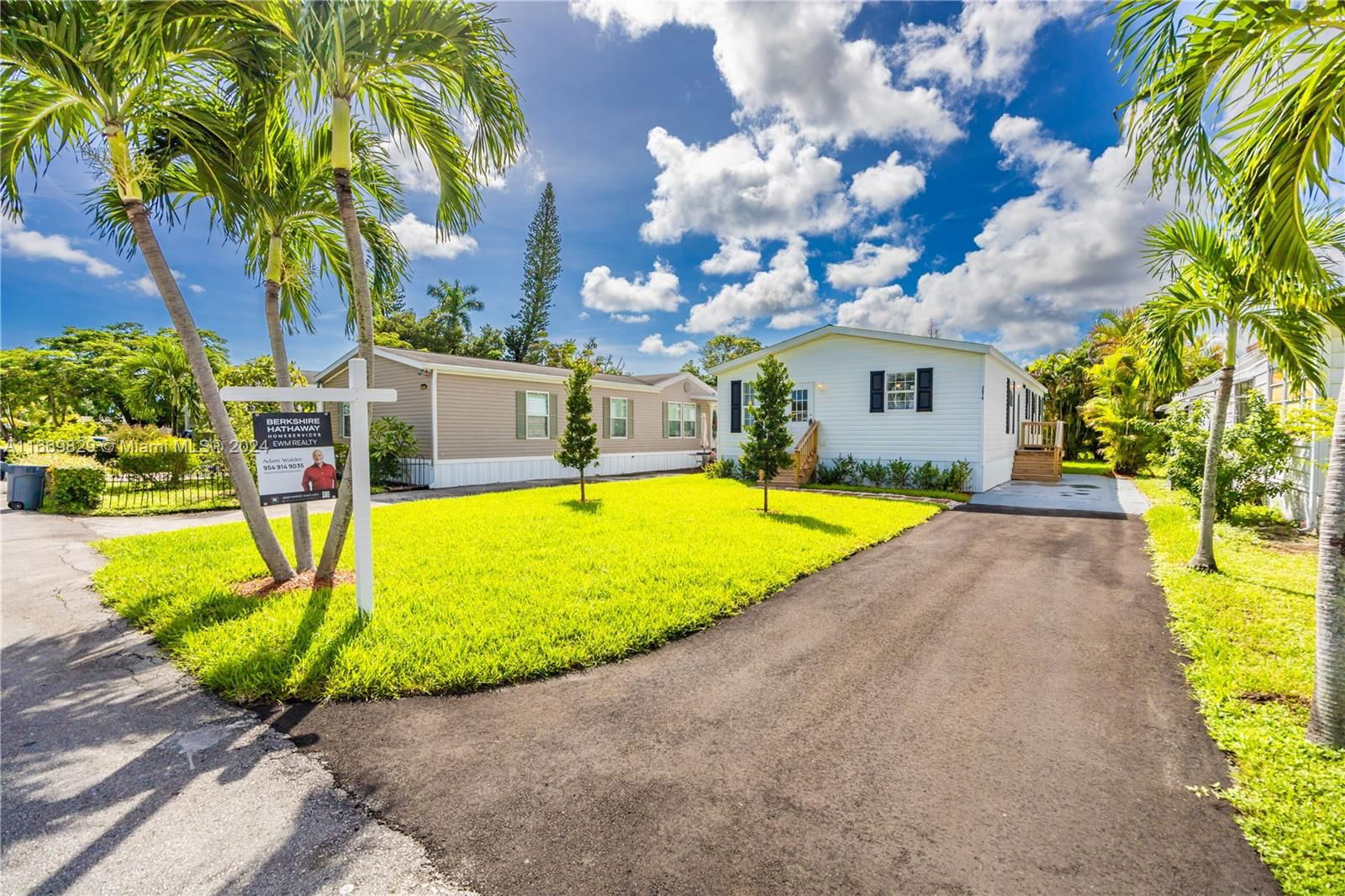 Real estate property located at 2670 54th St, Broward, RAVENSWOOD ESTATES & MARI, Dania Beach, FL