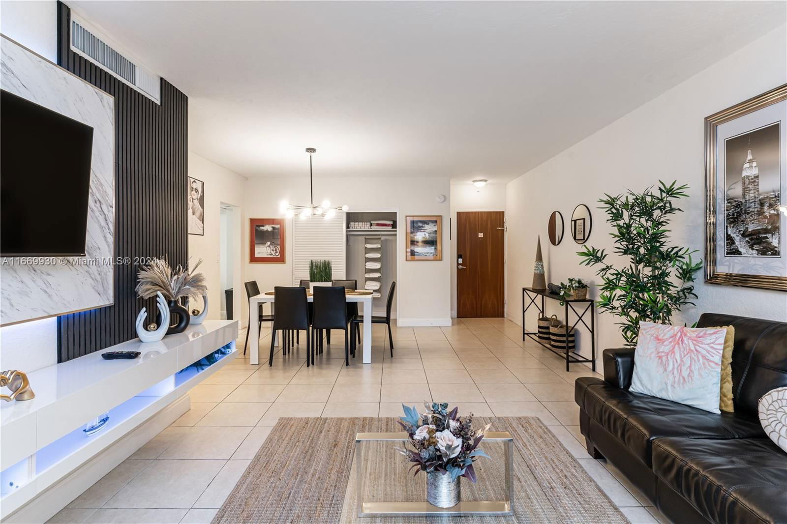 Real estate property located at 3801 Ocean Dr #2R, Broward, Tides On Hollywood Beach, Hollywood, FL