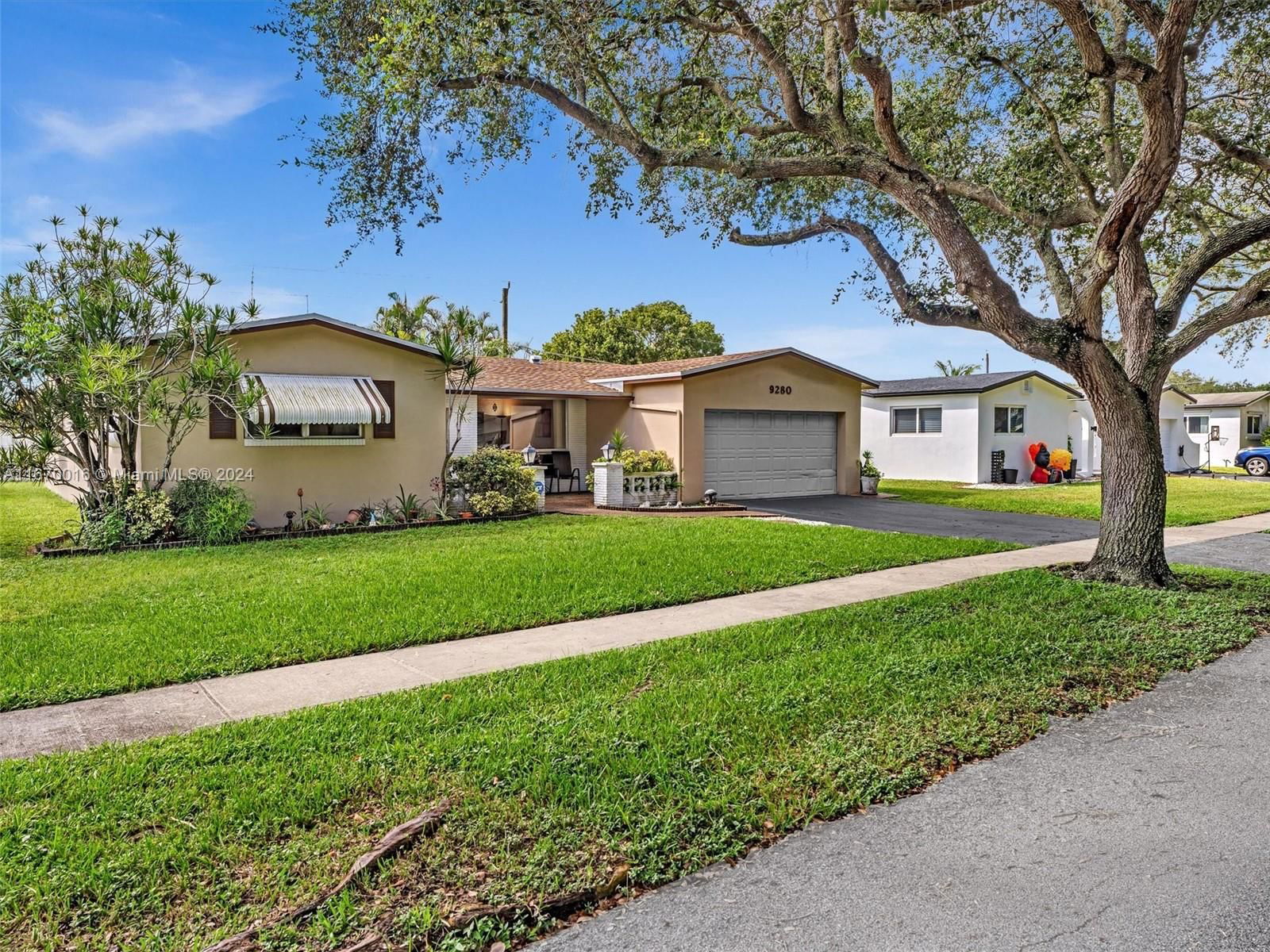 Real estate property located at 9280 54th St, Broward, COOPER ESTATES SEC 1, Cooper City, FL