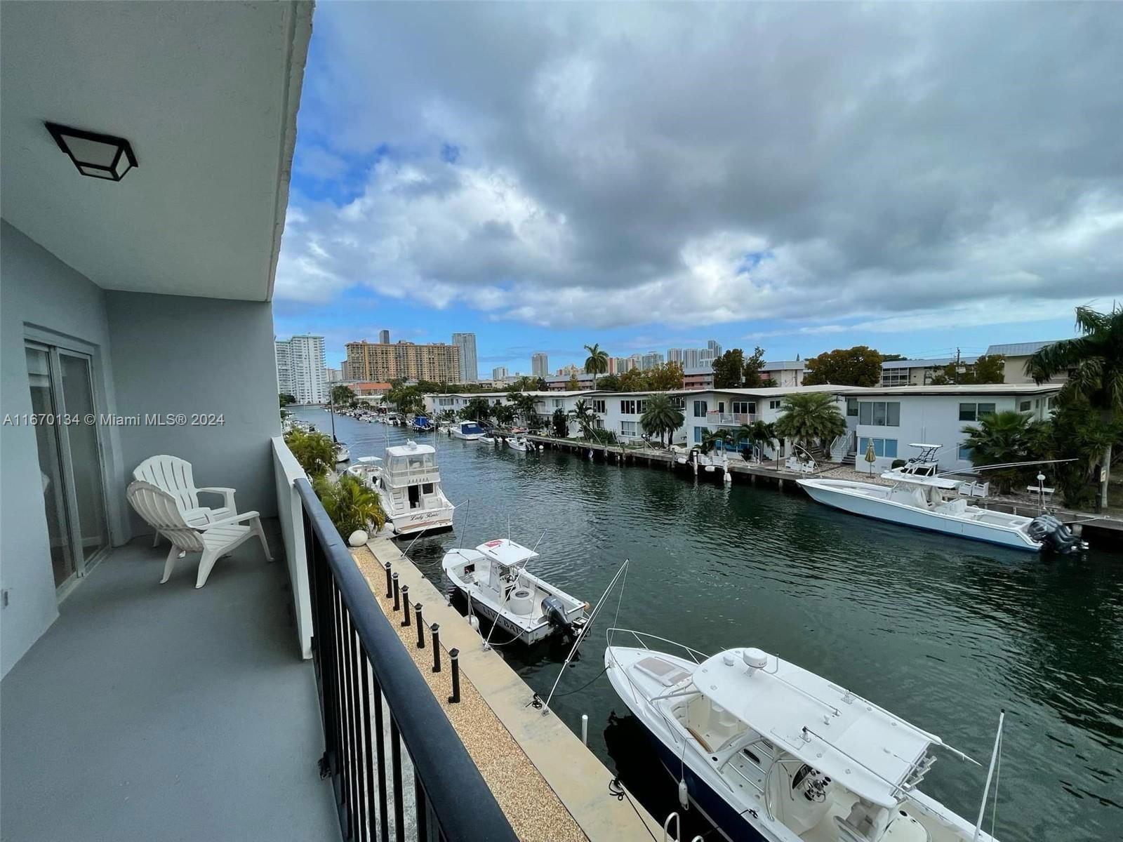 Real estate property located at 3642 171st St #301, Miami-Dade, DOLPHIN CONDO, North Miami Beach, FL