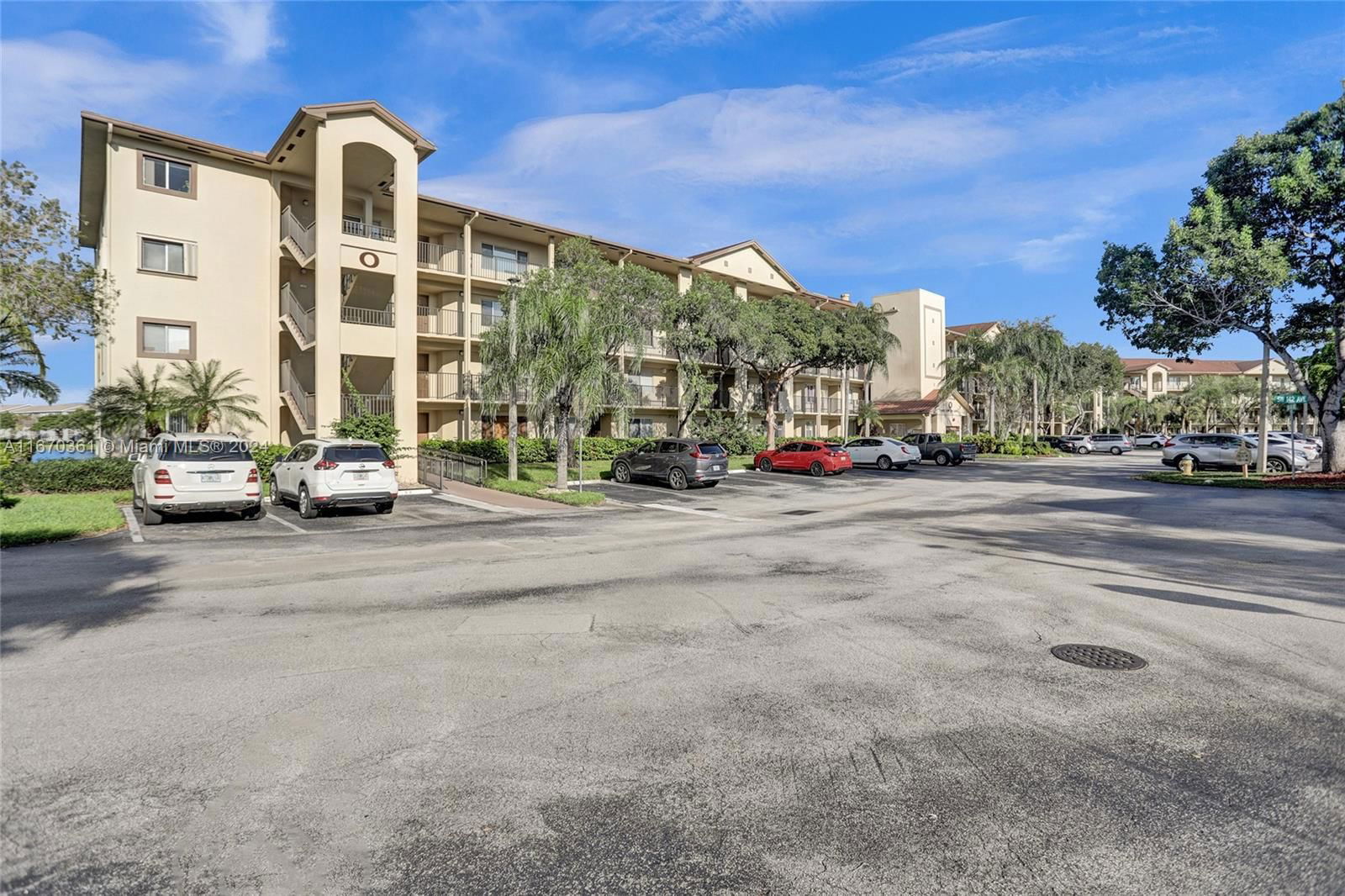 Real estate property located at 801 141st Ave #105O, Broward, SUFFOLK AT CENTURY VILLAGE, Pembroke Pines, FL