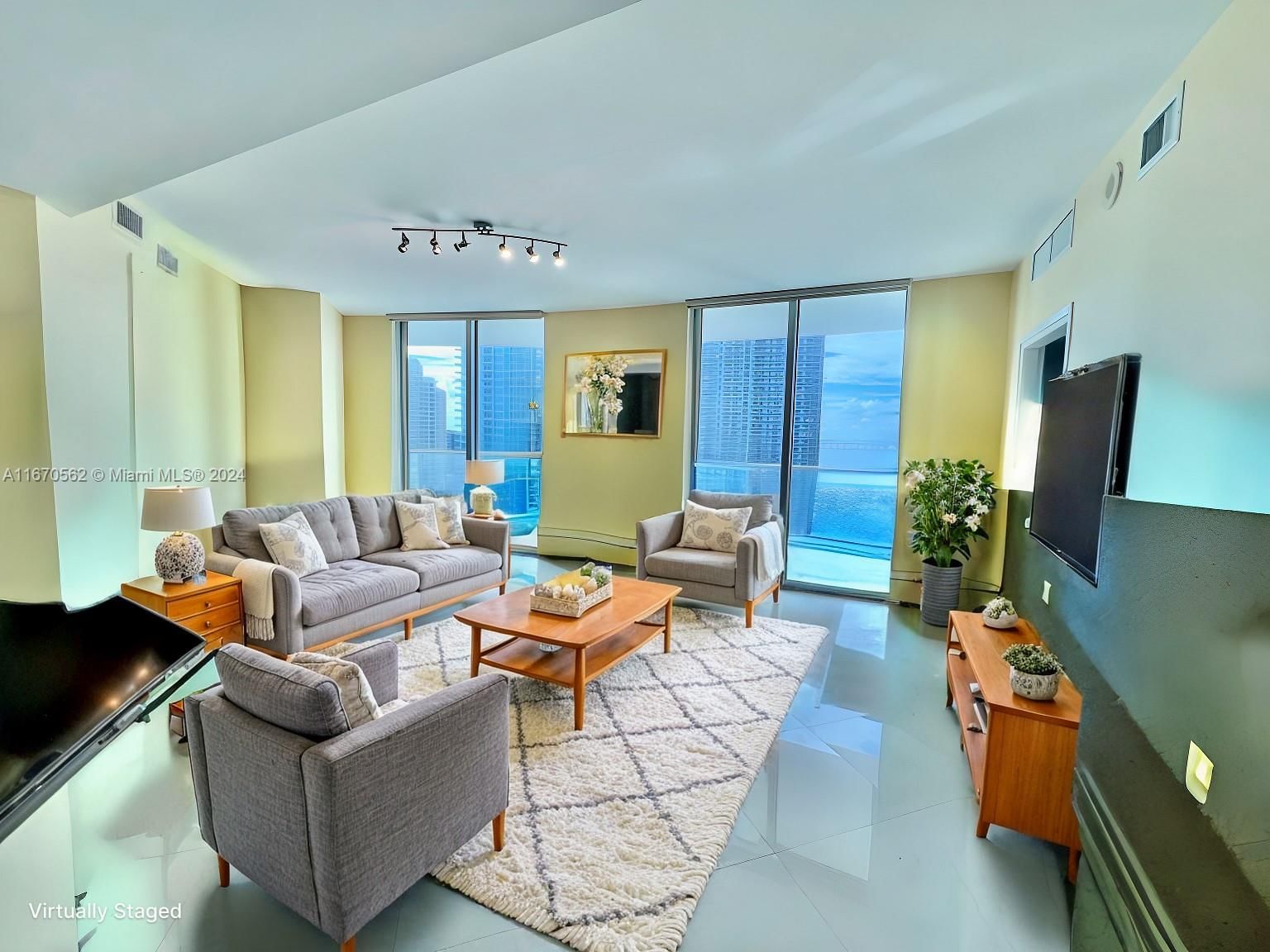 Real estate property located at 300 Biscayne Blvd #1508, Miami-Dade, Met 1, Miami, FL