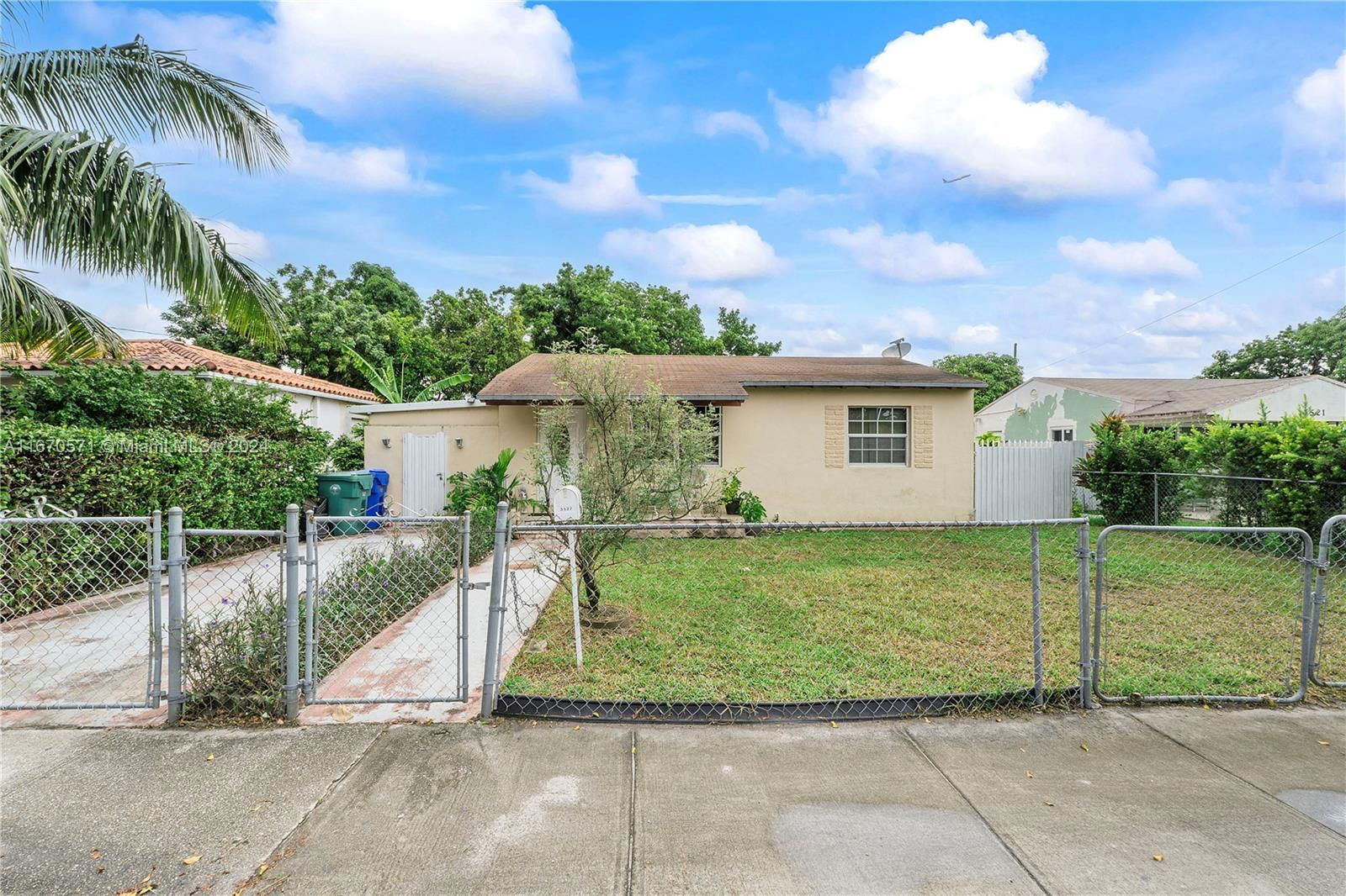 Real estate property located at 3527 17th St, Miami-Dade, GRAPELAND HEIGHTS SEC 2, Miami, FL