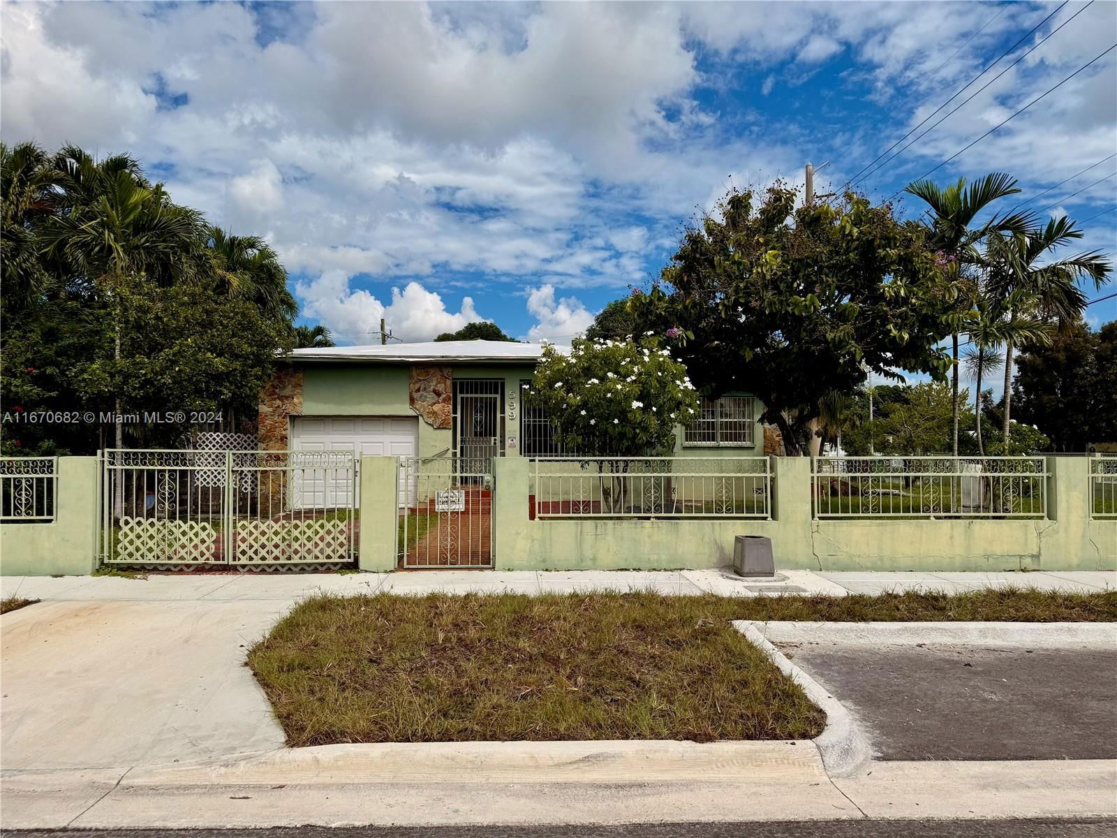 Real estate property located at 599 12th St, Miami-Dade, HIALEAH 8TH ADD, Hialeah, FL