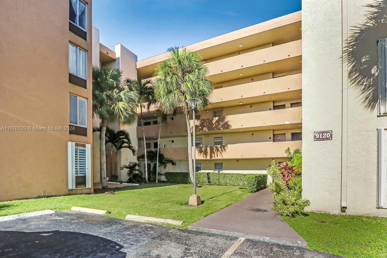 Real estate property located at 9120 Fontainebleau Blvd #203, Miami-Dade, PARKSIDE NO 1 CONDO - BLD, Miami, FL