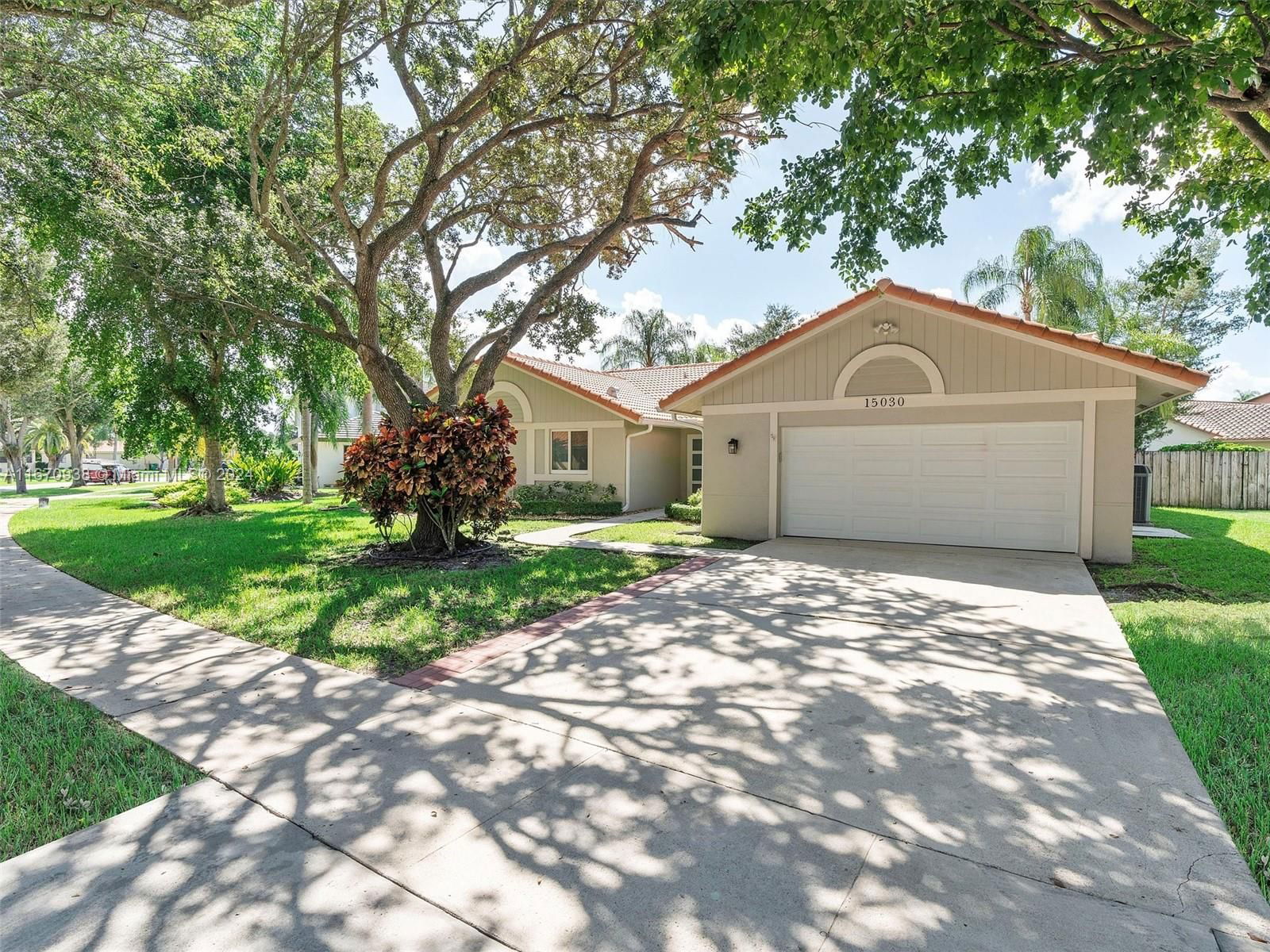 Real estate property located at 15030 Waterford Dr, Broward, WATERFORD, Davie, FL