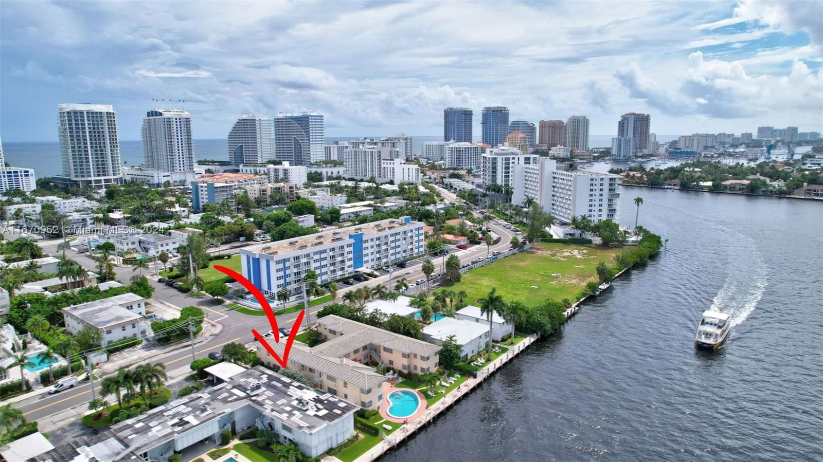 Real estate property located at 569 Bayshore Dr #1, Broward, ROYAL SCOT CO-OP, Fort Lauderdale, FL