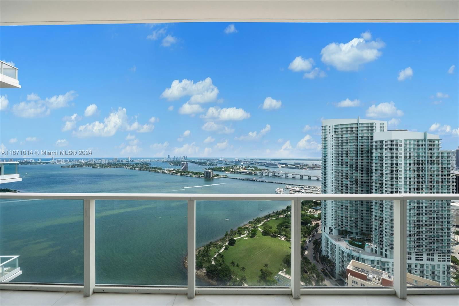 Real estate property located at , Miami-Dade, PARAMOUNT BAY CONDO, Miami, FL