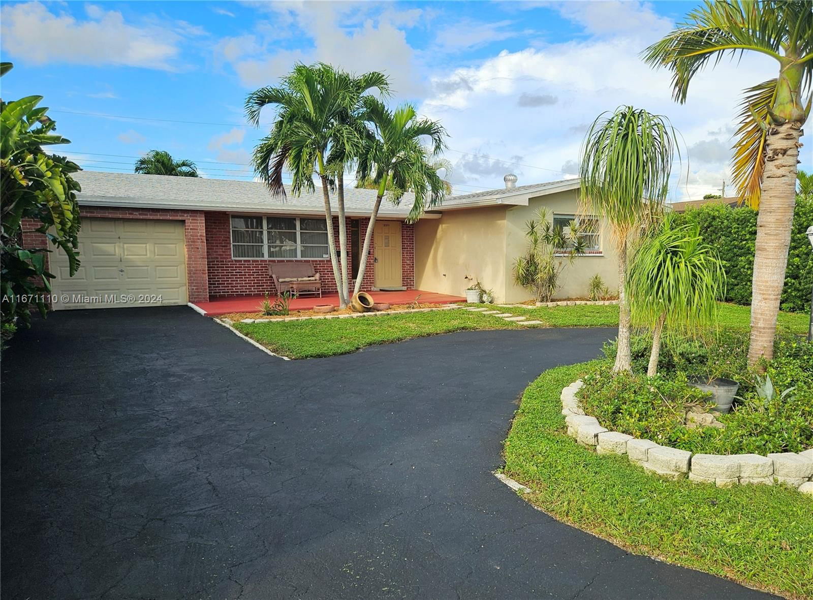 Real estate property located at 8571 11th St, Broward, BOULEVARD HEIGHTS SEC NIN, Pembroke Pines, FL