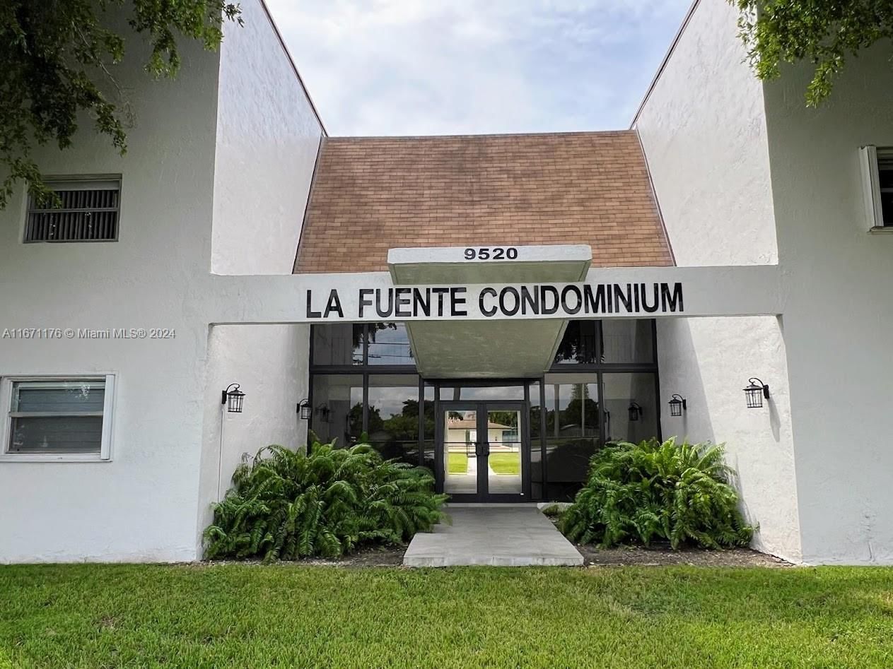 Real estate property located at 9520 8th St #109, Miami-Dade, LA FUENTE CONDO, Miami, FL