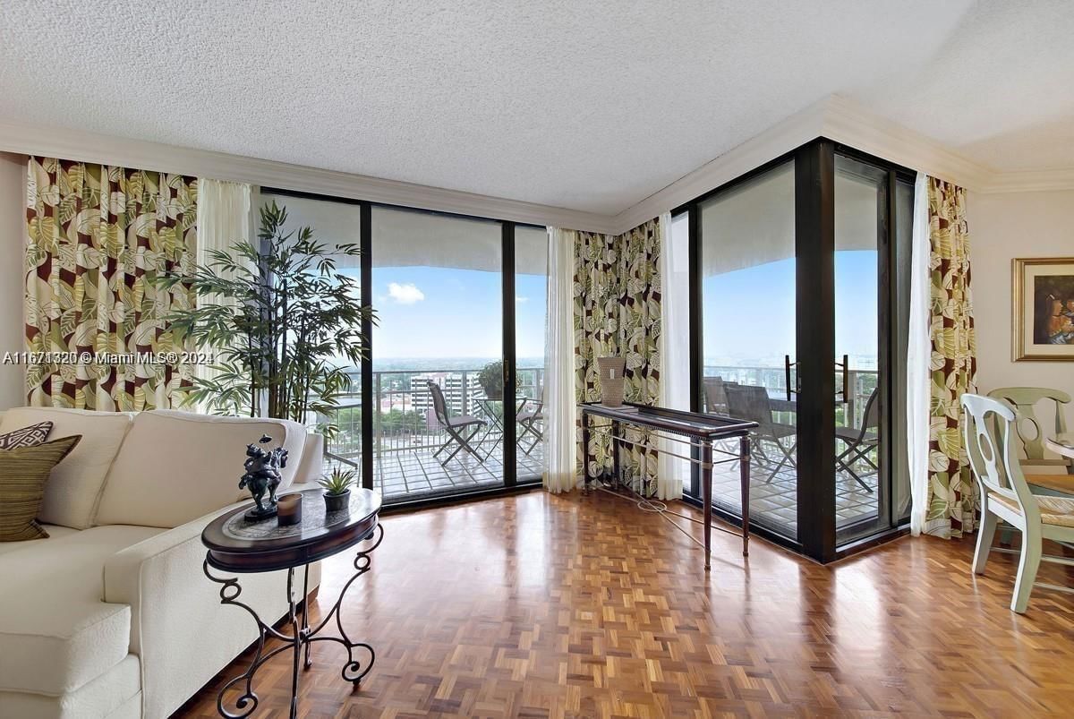 Real estate property located at 2000 Towerside Ter #1905, Miami-Dade, TOWERS OF QUAYSIDE CONDO, Miami, FL