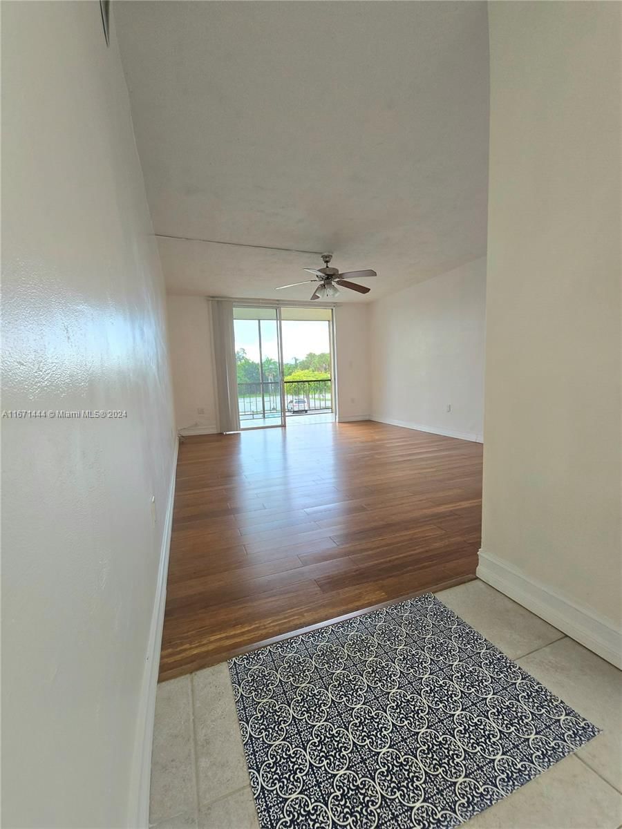 Real estate property located at 7100 17th St #216, Broward, OMEGA CONDO NO 3, Plantation, FL