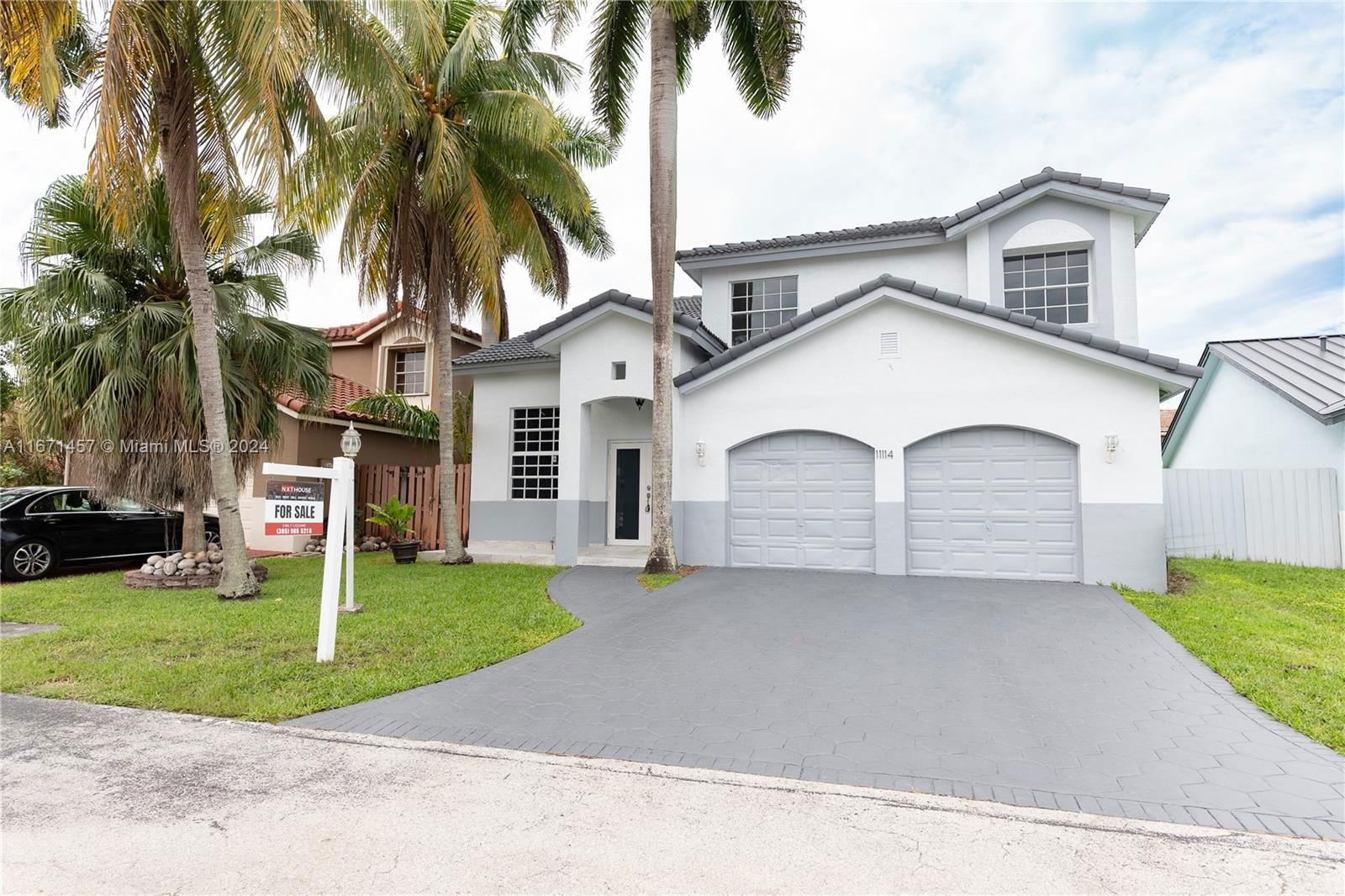 Real estate property located at 11114 156th Ct, Miami-Dade, ATRIUM HOMES AT THE HAMMO, Miami, FL