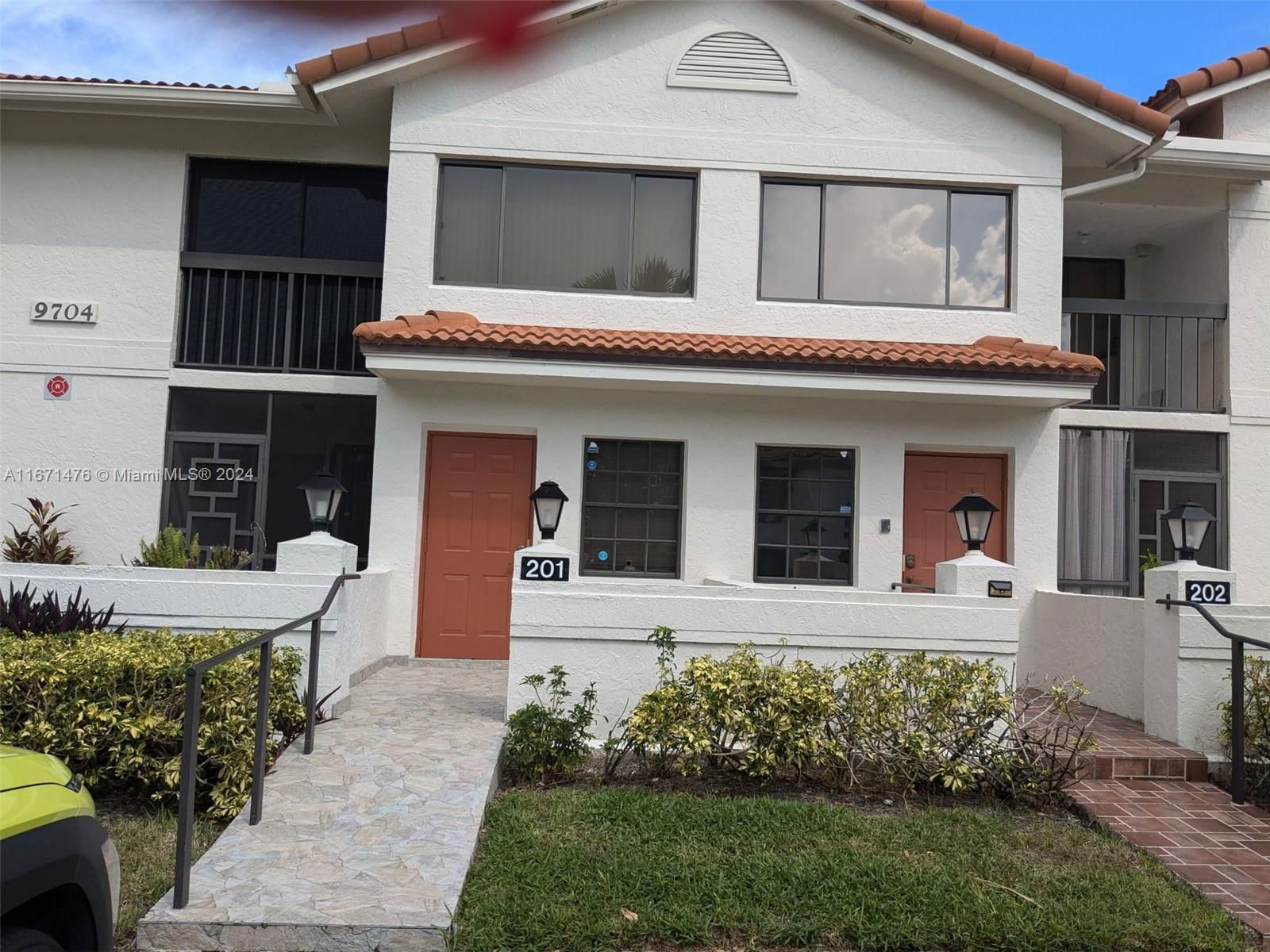 Real estate property located at 9704 Sills Dr E #201, Palm Beach, SUN VALLEY EAST CONDO, Boynton Beach, FL