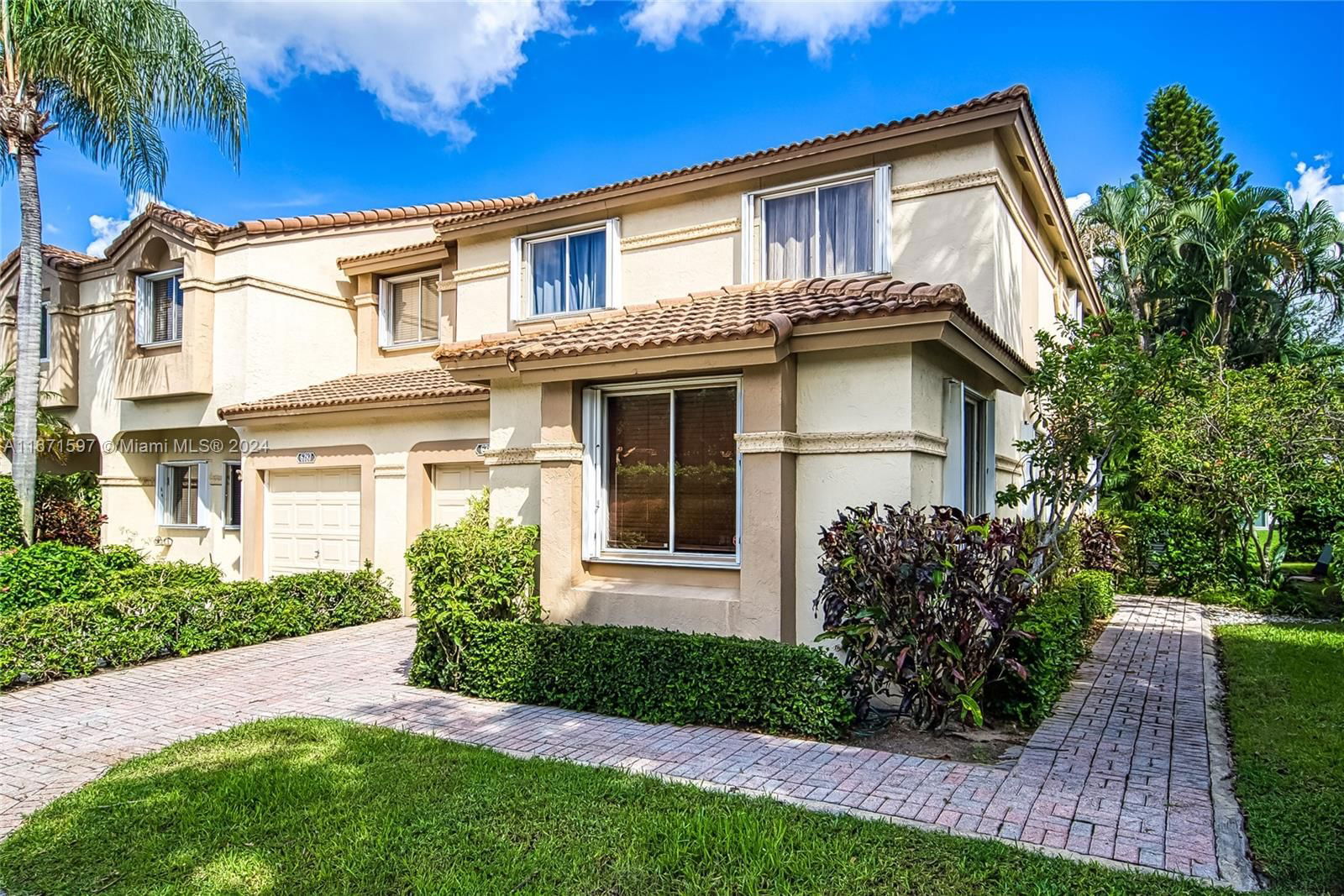 Real estate property located at 6789 Via Regina, Palm Beach, PLUM AT BOCA POINTE CONDO, Boca Raton, FL