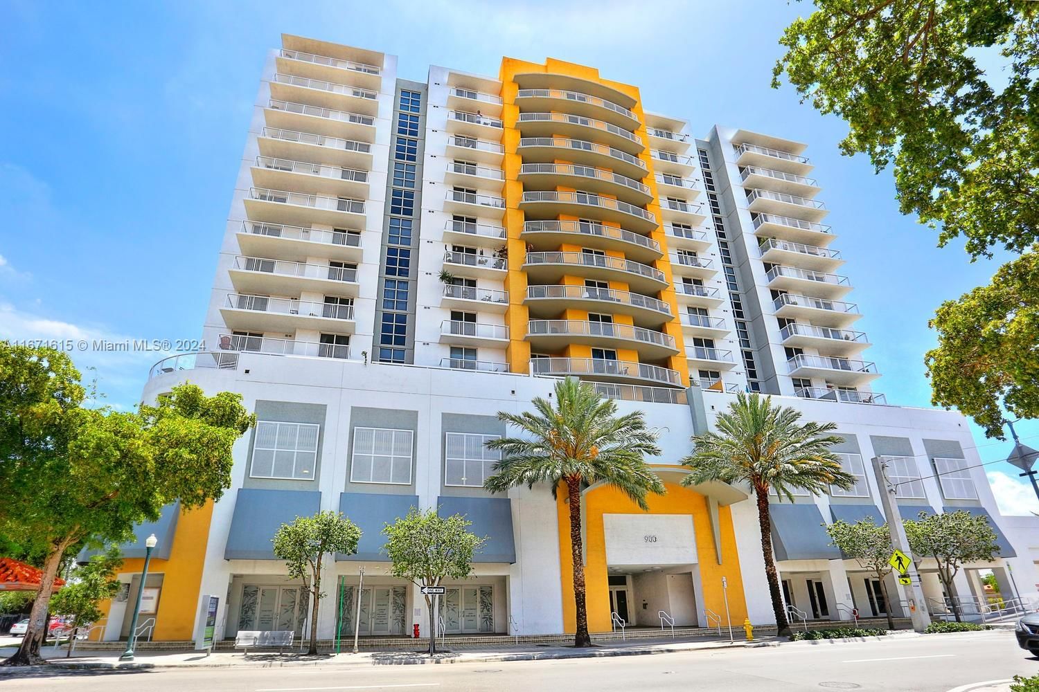 Real estate property located at 900 8th St #1110, Miami-Dade, BRICKELL VISTA CONDO, Miami, FL