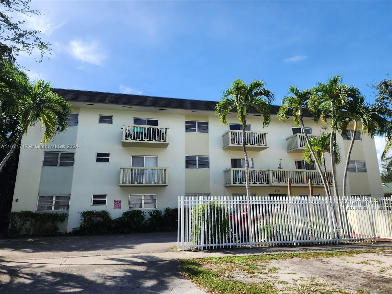 Real estate property located at 770 128th St #205, Miami-Dade, 770 CONDO, North Miami, FL