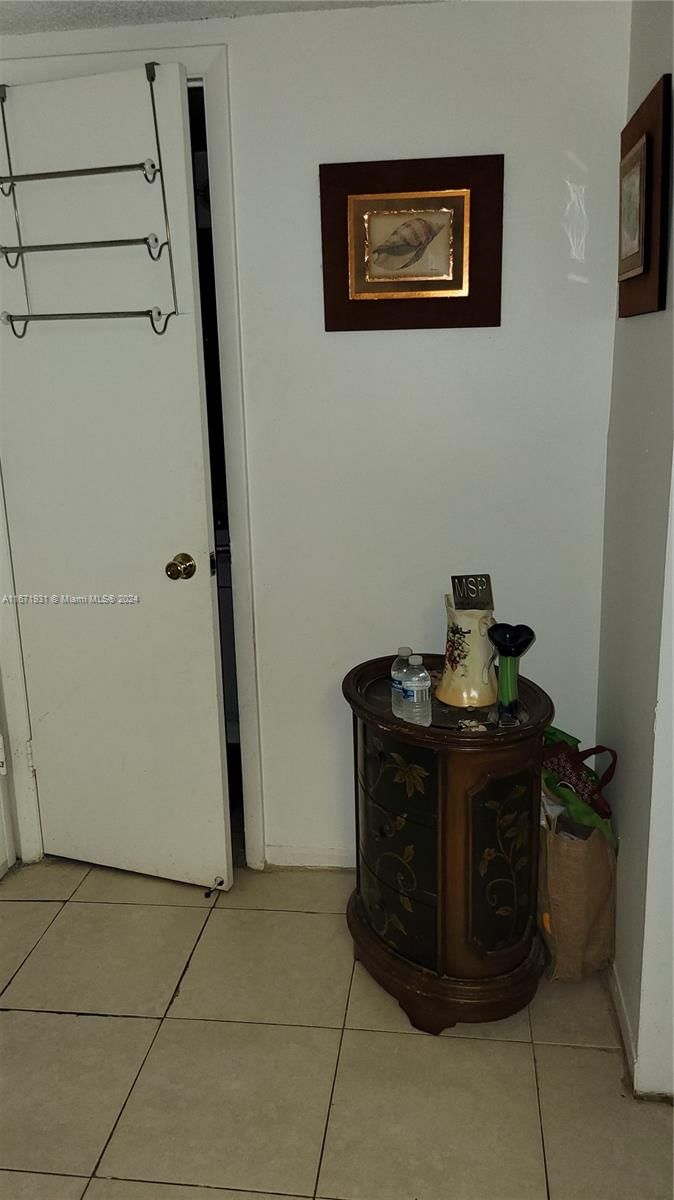 Real estate property located at 16751 9th Ave #308, Miami-dade, Windwood Condo, North Miami Beach, FL