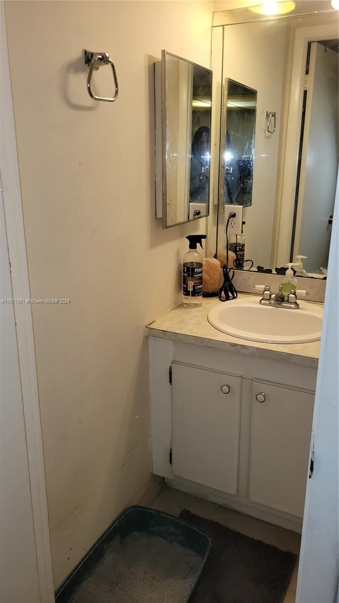 Real estate property located at 16751 9th Ave #308, Miami-dade, Windwood Condo, North Miami Beach, FL