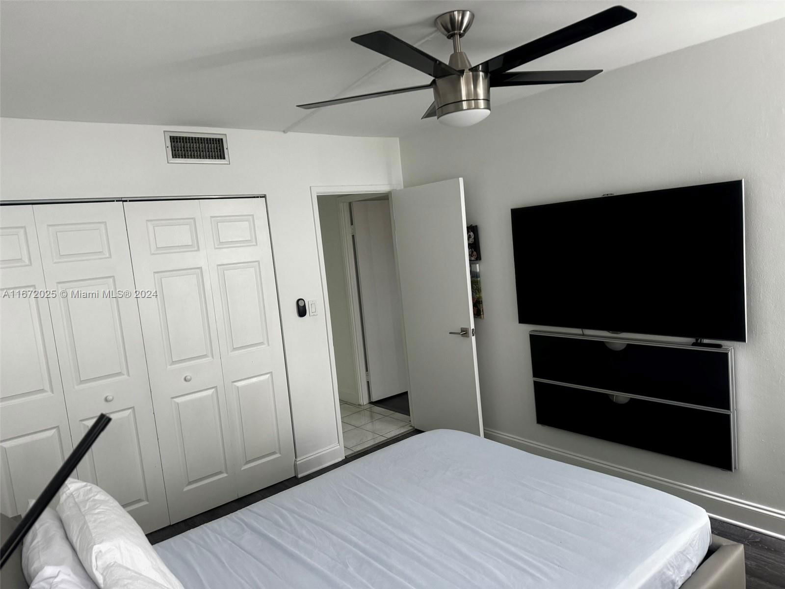 Real estate property located at 1351 Miami Gardens Dr #625E, Miami-dade, Buckley Towers Condo, Miami, FL