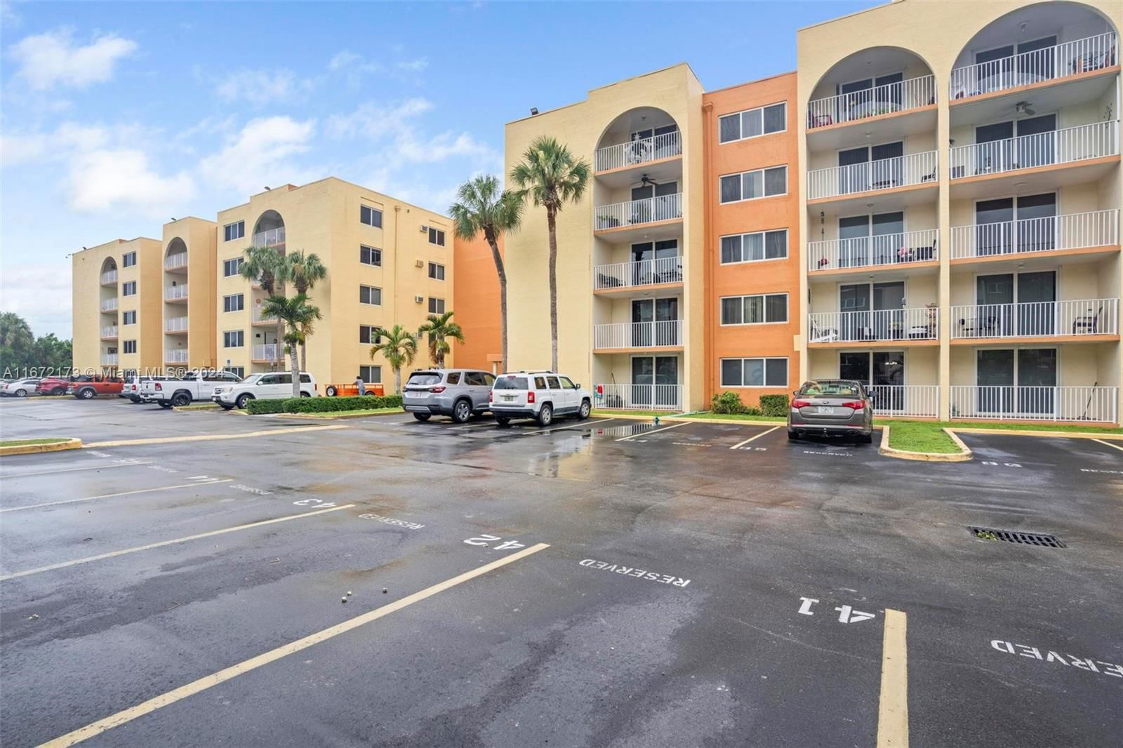 Real estate property located at 6980 186th St #3-126, Miami-Dade, CORAL GATE WEST CONDO, Hialeah, FL