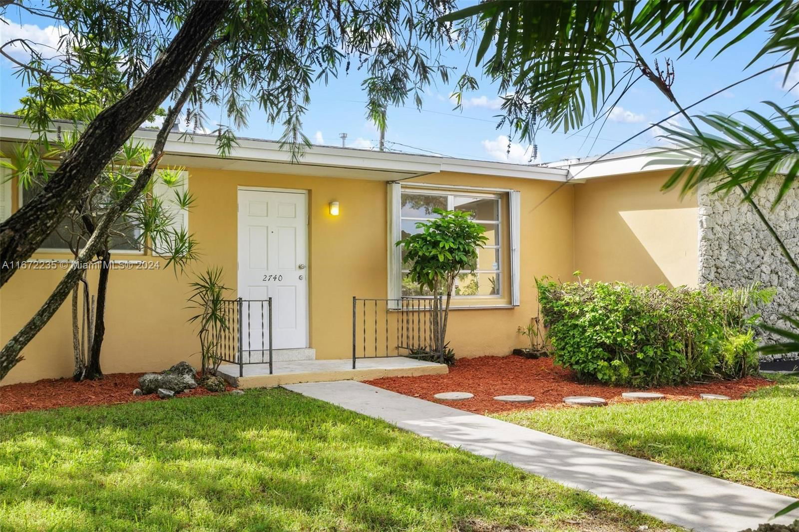 Real estate property located at 2740 92nd Ave, Miami-Dade, CORAL GARDENS 1ST ADDN, Miami, FL