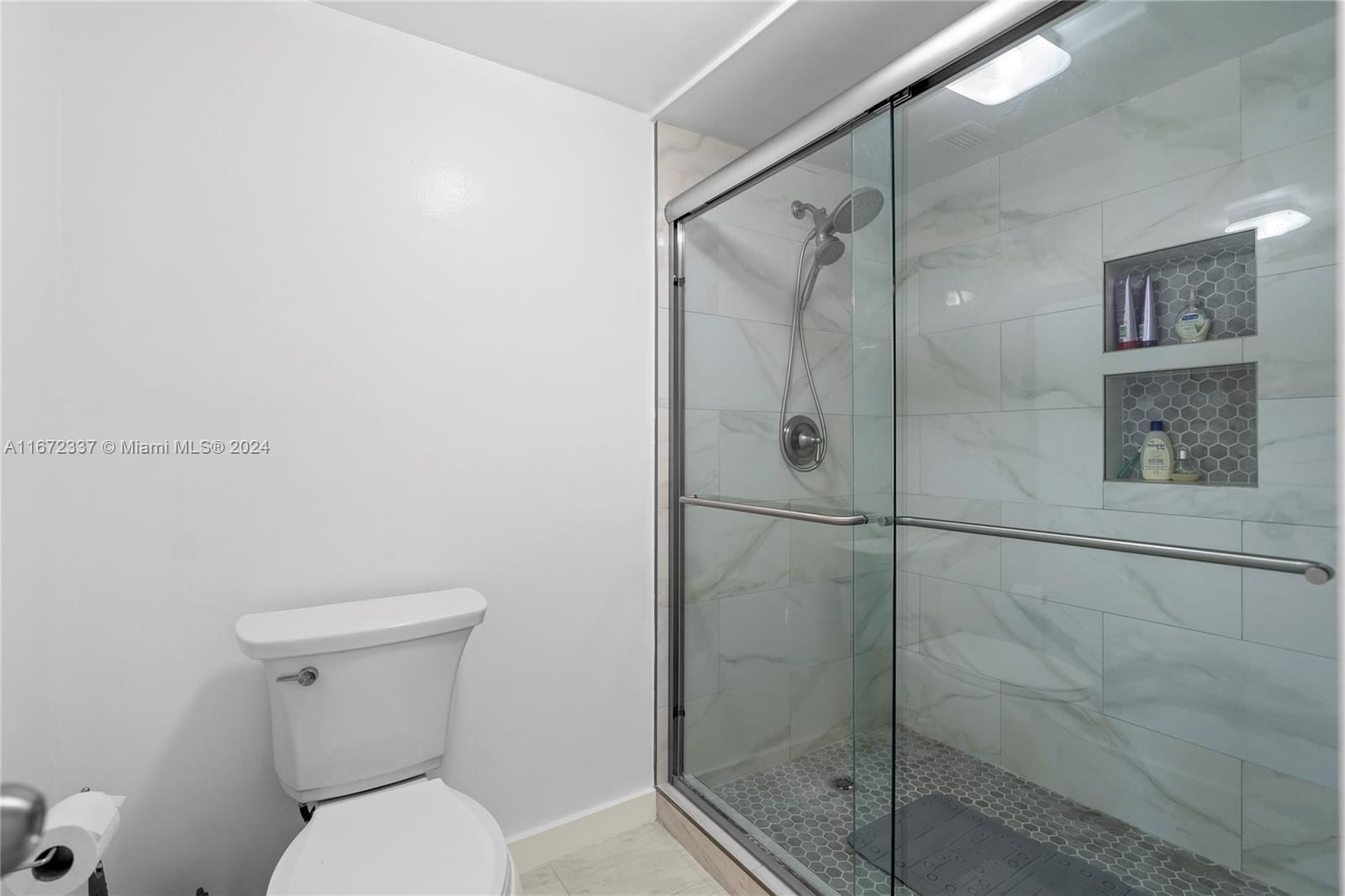 Real estate property located at 17890 Dixie Hwy 506 Hwy #506, Miami-dade, Greynolds Park Club Condo, North Miami Beach, FL