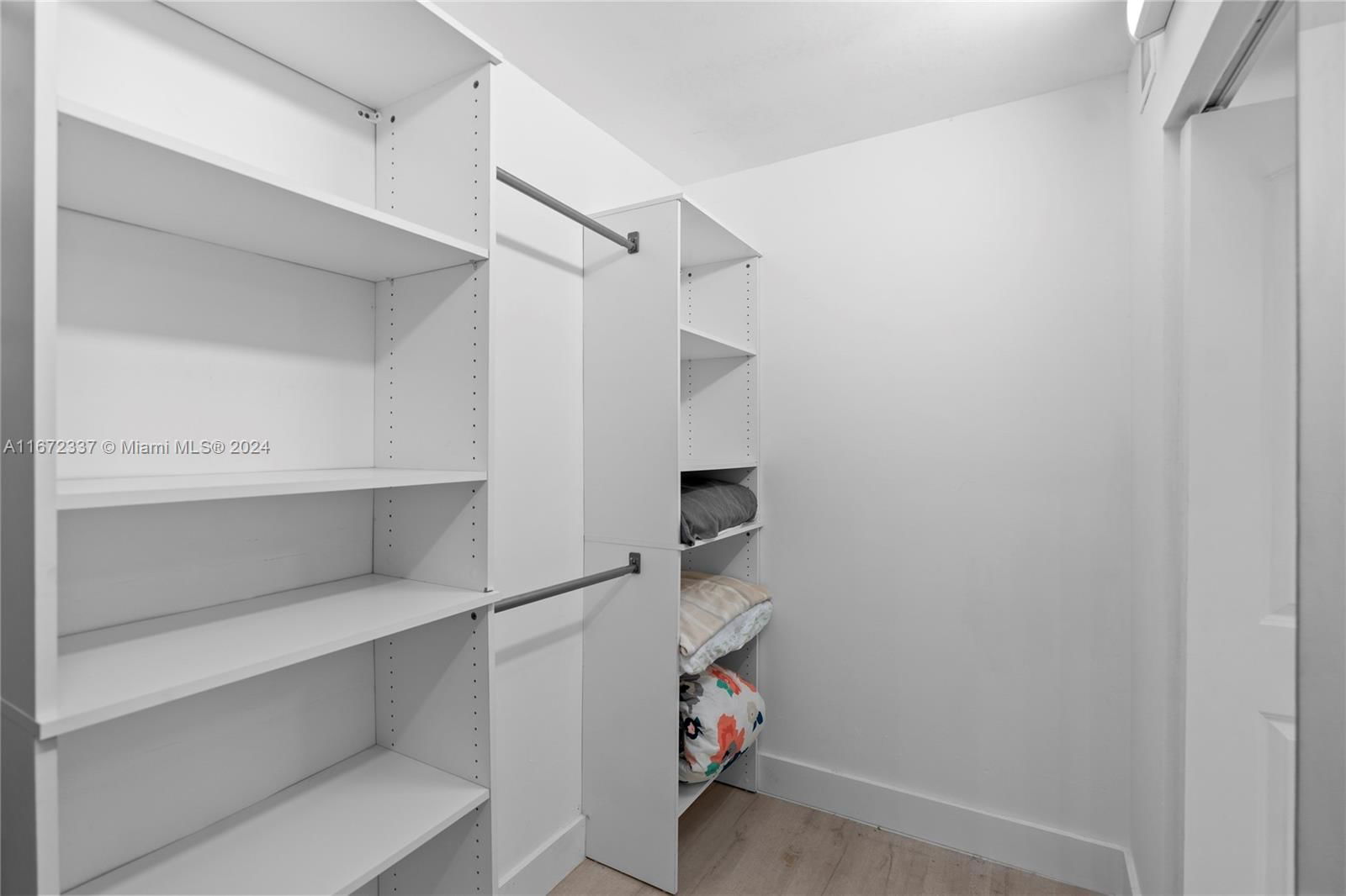 Real estate property located at 17890 Dixie Hwy 506 Hwy #506, Miami-dade, Greynolds Park Club Condo, North Miami Beach, FL